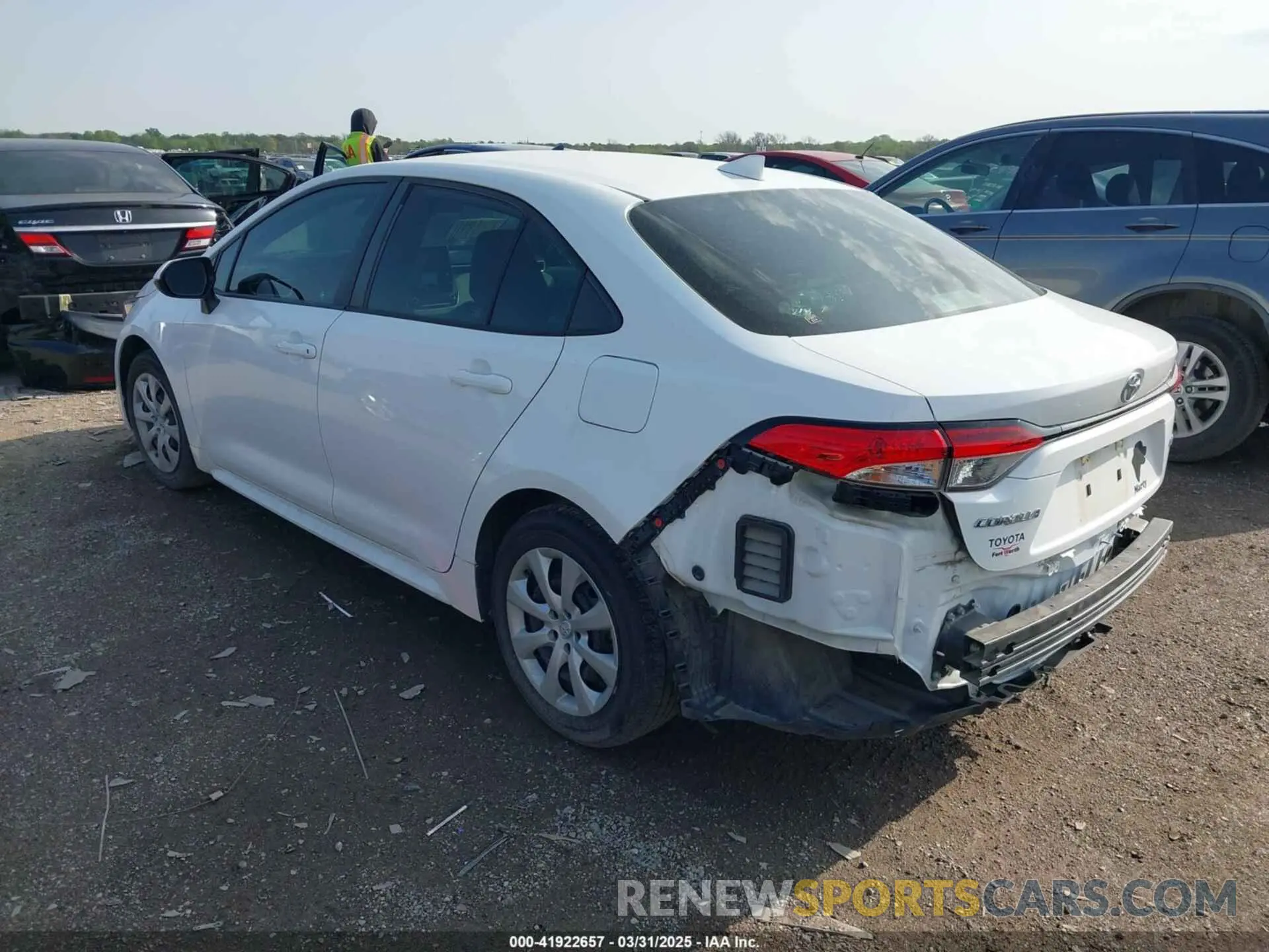 3 Photograph of a damaged car 5YFEPRAE7LP140170 TOYOTA COROLLA 2020