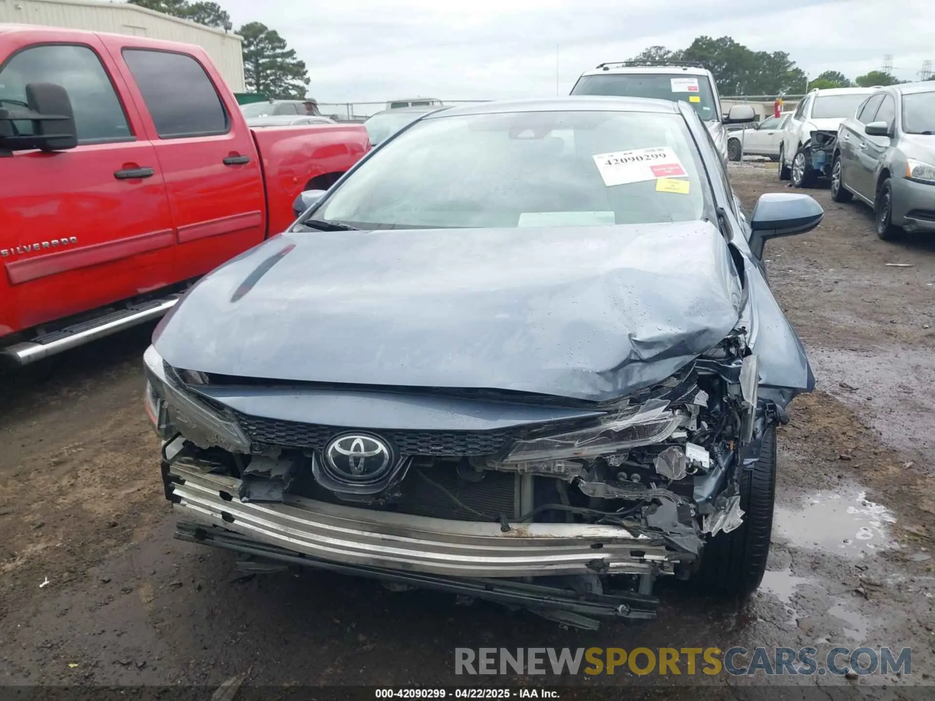 12 Photograph of a damaged car 5YFEPRAE7LP141612 TOYOTA COROLLA 2020