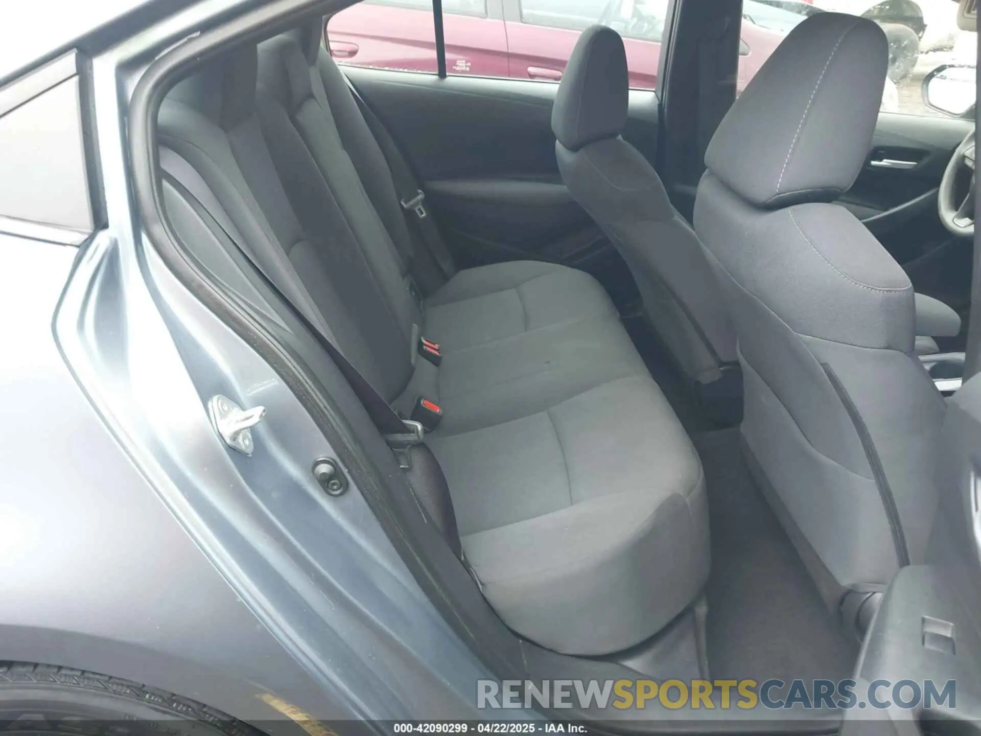 8 Photograph of a damaged car 5YFEPRAE7LP141612 TOYOTA COROLLA 2020