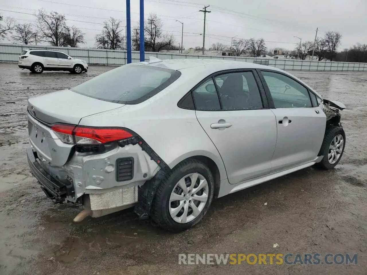 3 Photograph of a damaged car 5YFEPRAE8LP033192 TOYOTA COROLLA 2020