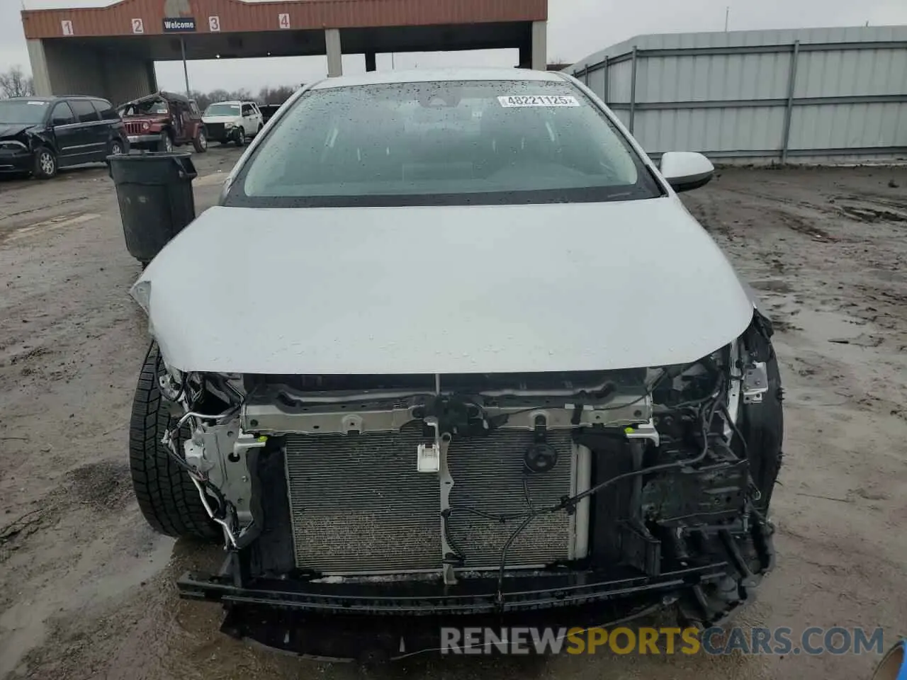 5 Photograph of a damaged car 5YFEPRAE8LP033192 TOYOTA COROLLA 2020