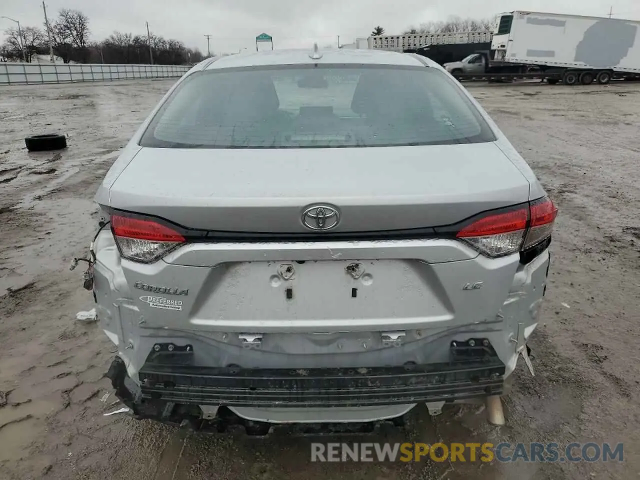 6 Photograph of a damaged car 5YFEPRAE8LP033192 TOYOTA COROLLA 2020