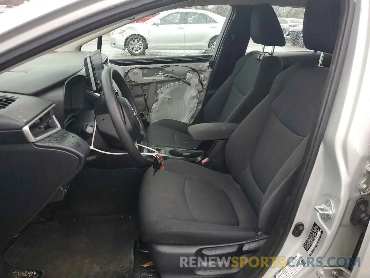 7 Photograph of a damaged car 5YFEPRAE8LP033192 TOYOTA COROLLA 2020