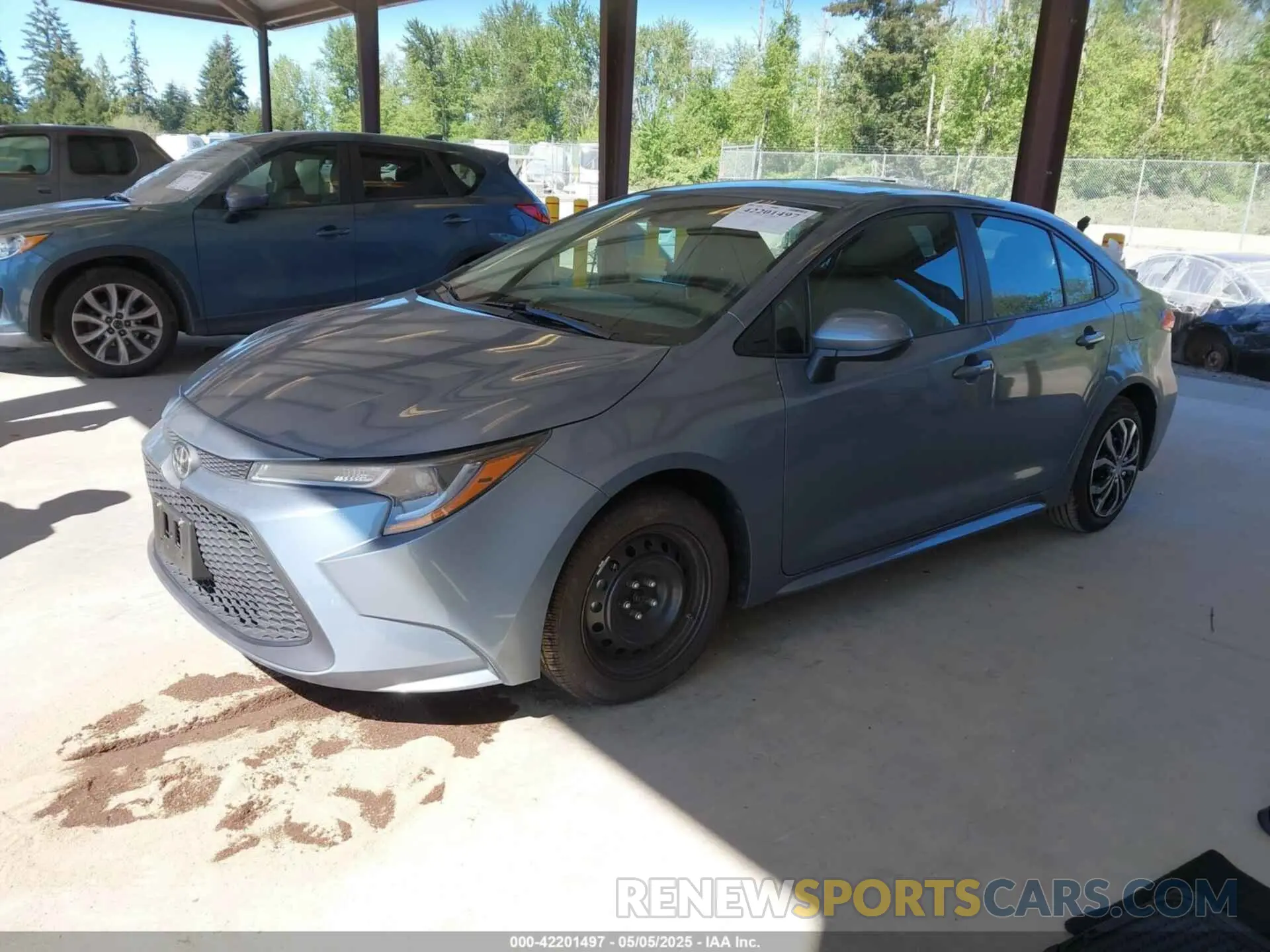2 Photograph of a damaged car 5YFEPRAE8LP044662 TOYOTA COROLLA 2020