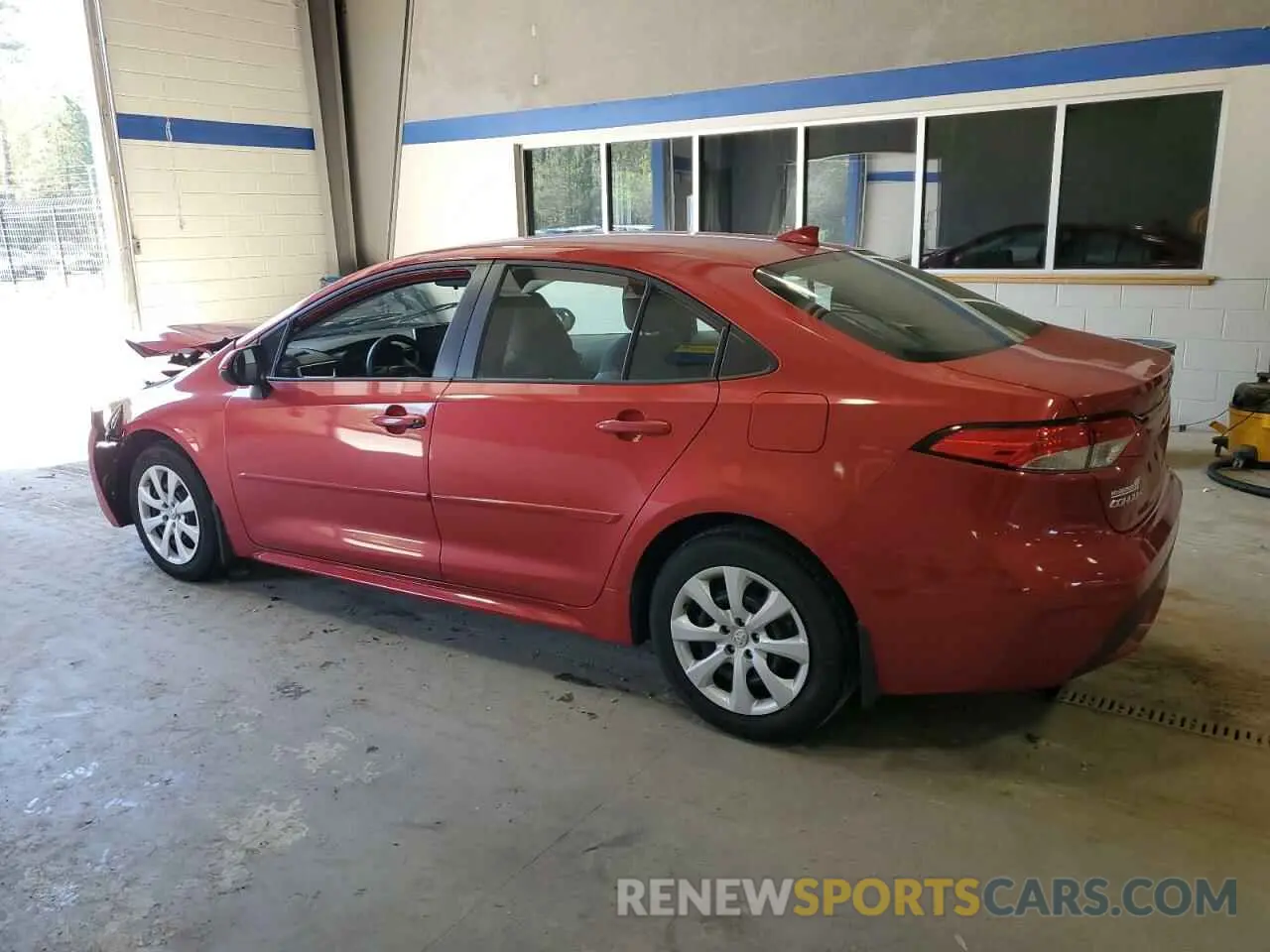2 Photograph of a damaged car 5YFEPRAE8LP050591 TOYOTA COROLLA 2020