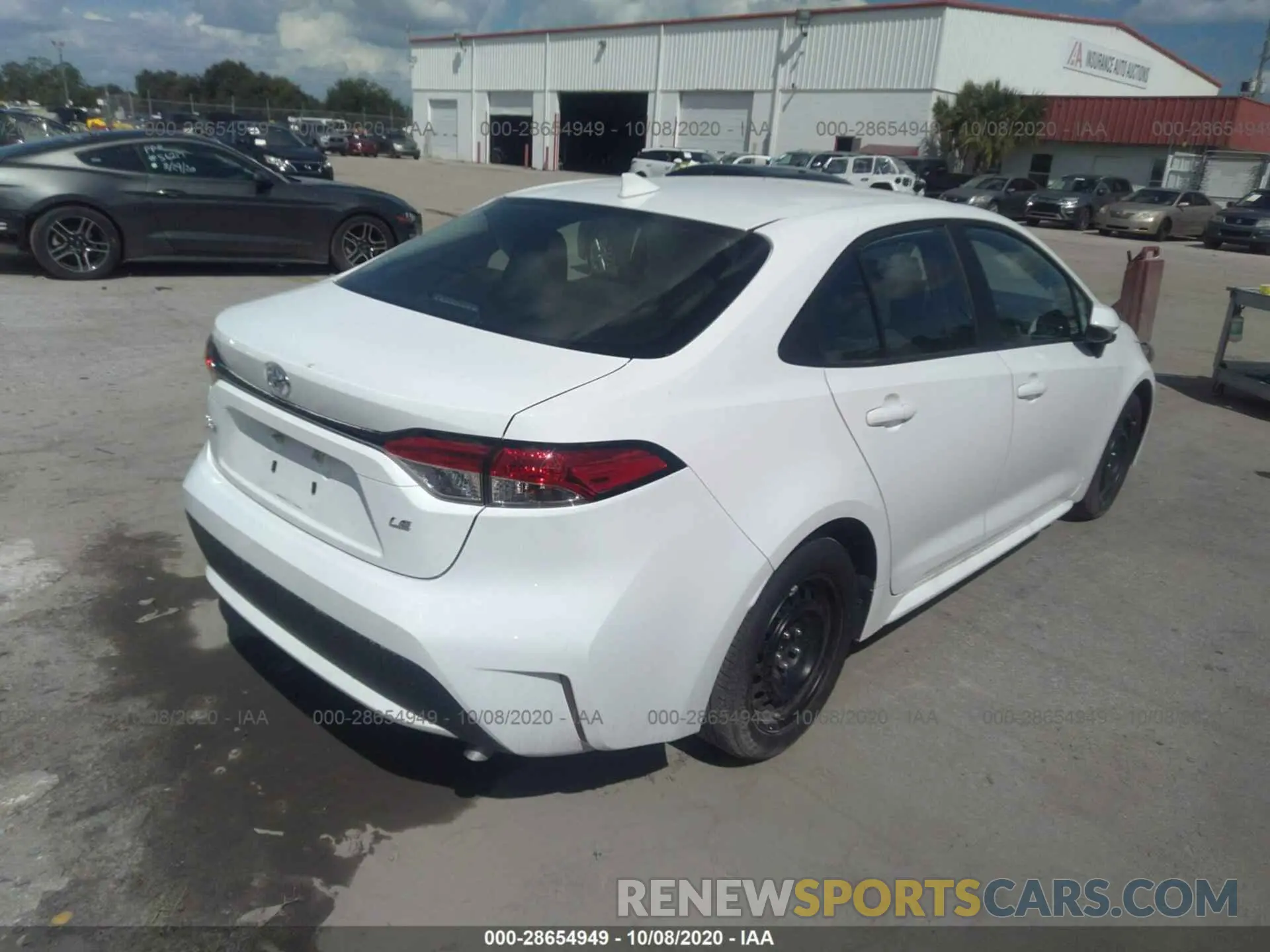 4 Photograph of a damaged car 5YFEPRAE8LP071487 TOYOTA COROLLA 2020