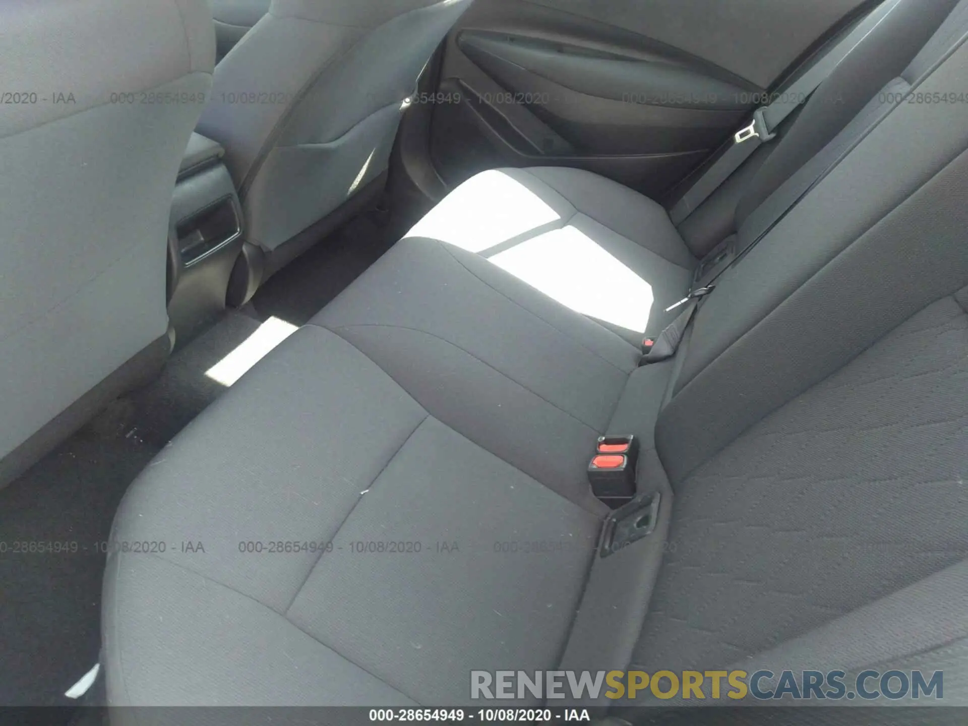 8 Photograph of a damaged car 5YFEPRAE8LP071487 TOYOTA COROLLA 2020