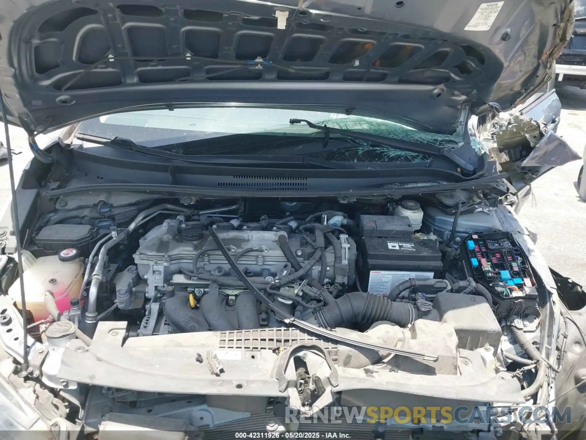 10 Photograph of a damaged car 5YFEPRAE8LP081226 TOYOTA COROLLA 2020