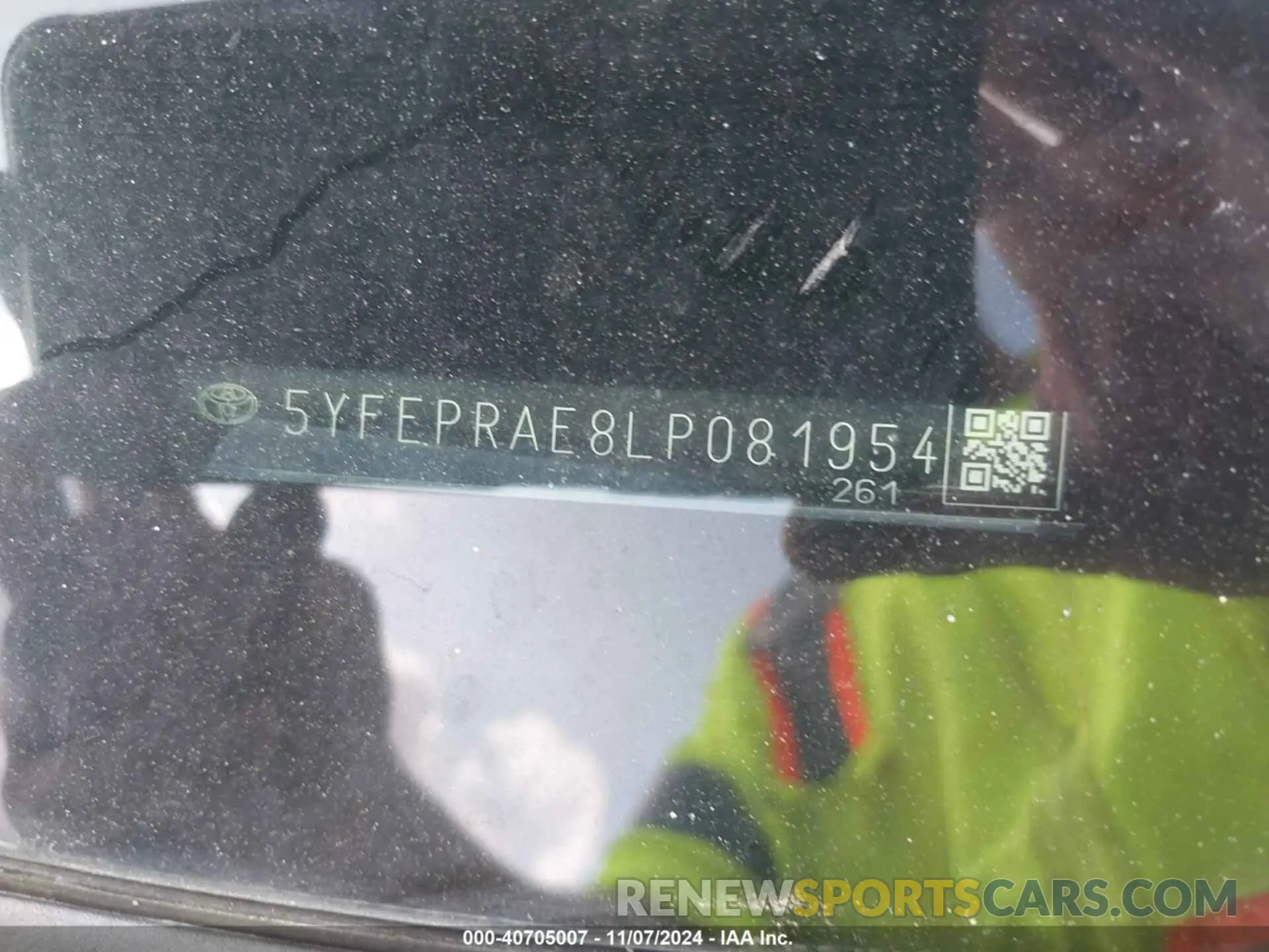 9 Photograph of a damaged car 5YFEPRAE8LP081954 TOYOTA COROLLA 2020