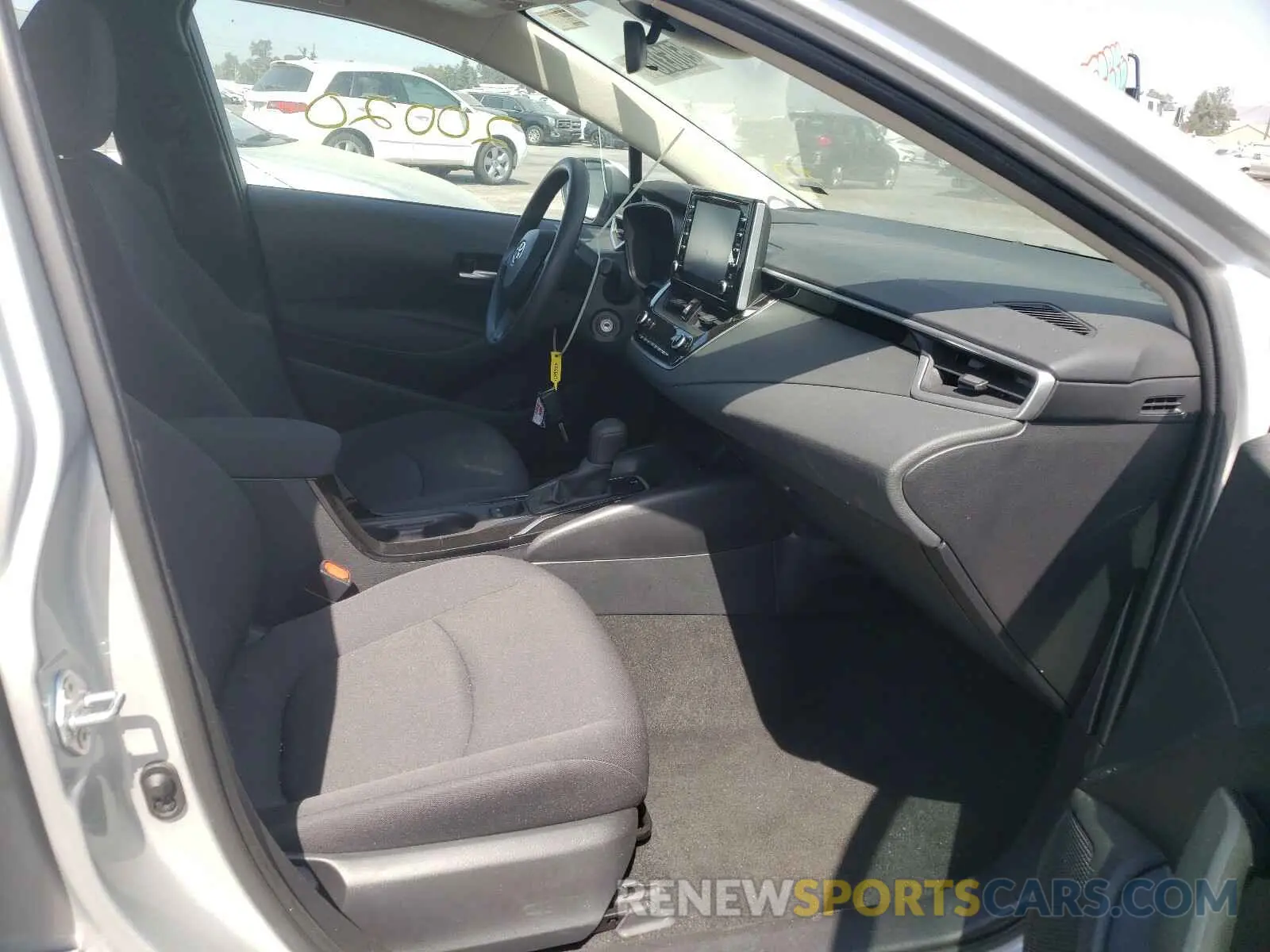 5 Photograph of a damaged car 5YFEPRAE8LP089522 TOYOTA COROLLA 2020