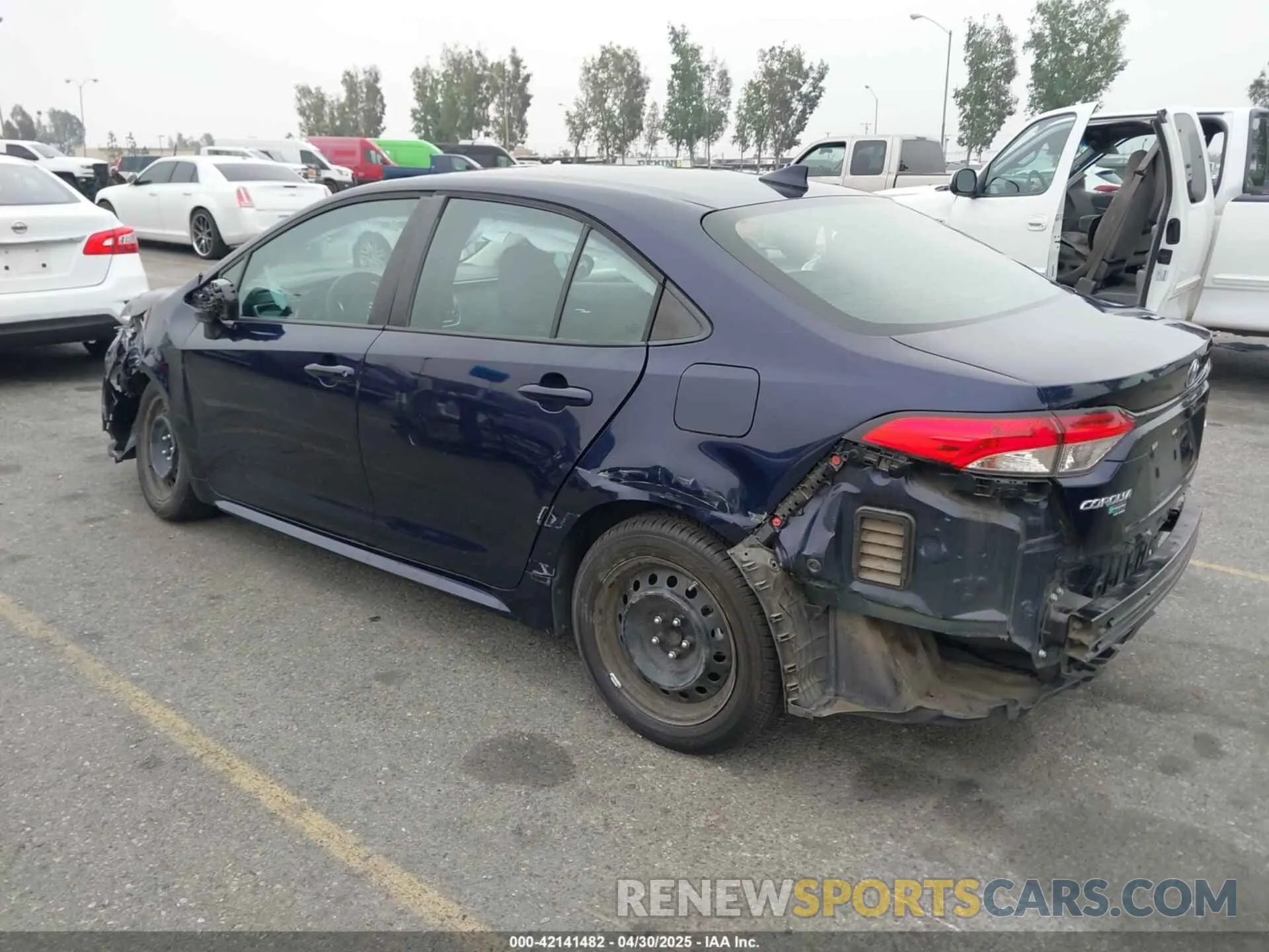 3 Photograph of a damaged car 5YFEPRAE8LP106139 TOYOTA COROLLA 2020