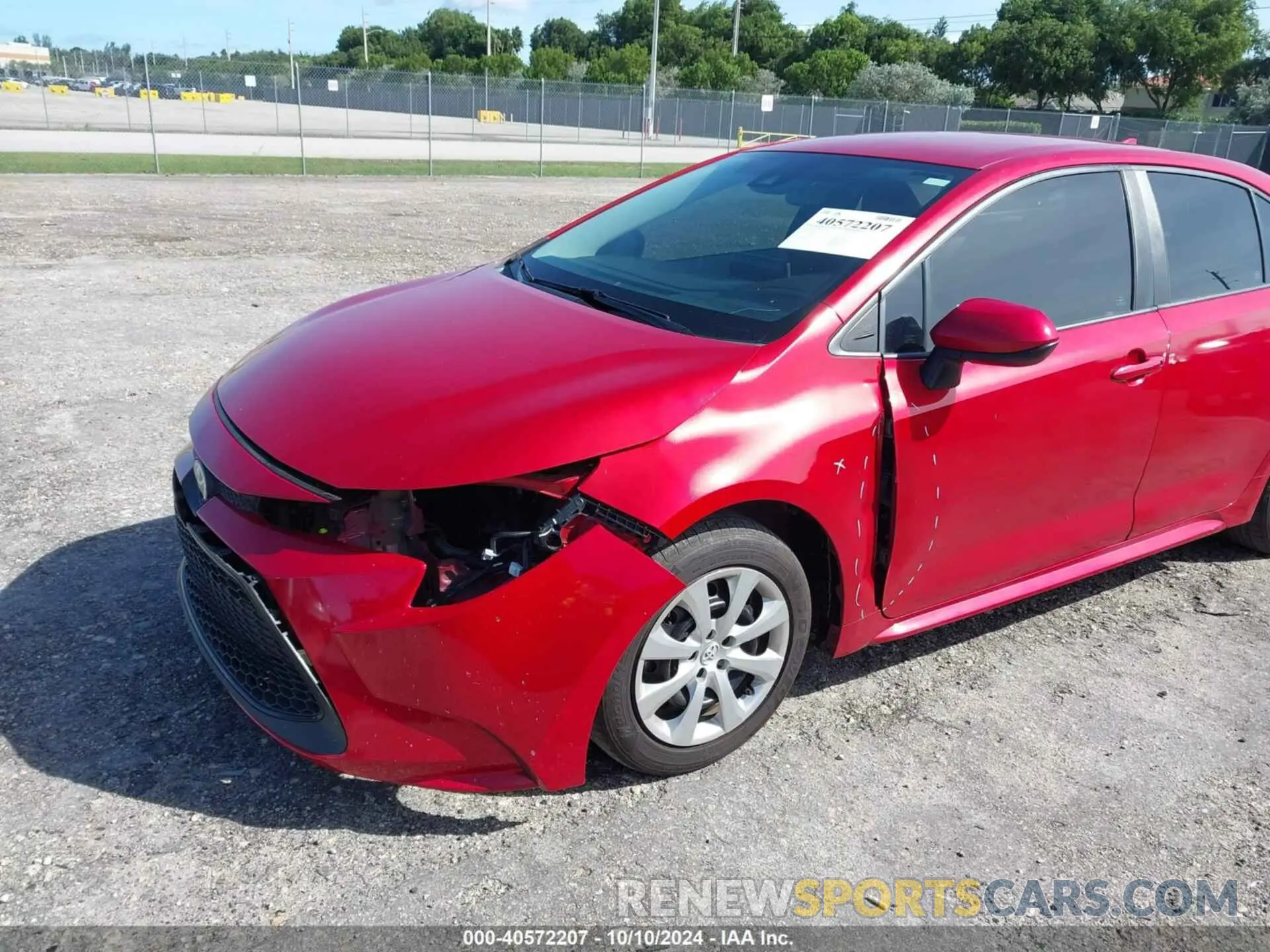 18 Photograph of a damaged car 5YFEPRAE8LP107310 TOYOTA COROLLA 2020