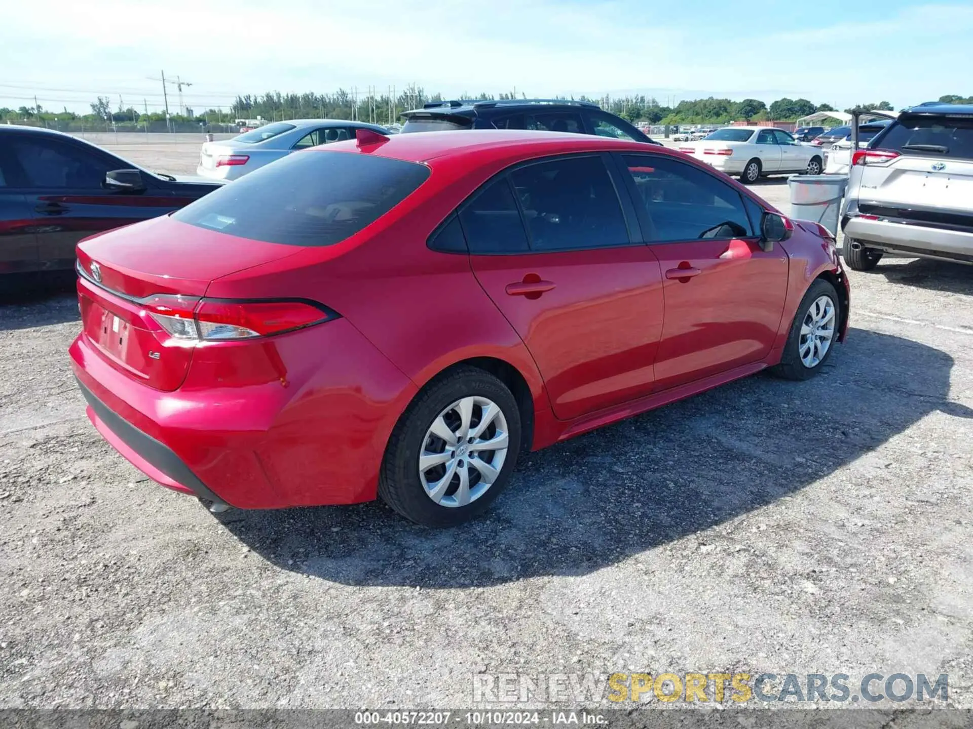 4 Photograph of a damaged car 5YFEPRAE8LP107310 TOYOTA COROLLA 2020