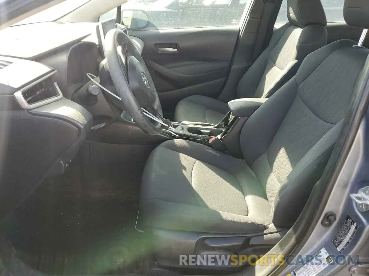7 Photograph of a damaged car 5YFEPRAE8LP115651 TOYOTA COROLLA 2020