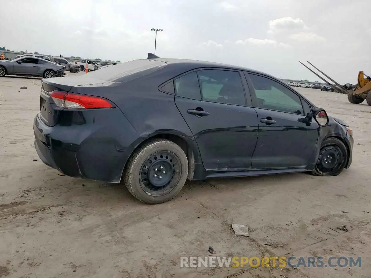 3 Photograph of a damaged car 5YFEPRAE8LP125841 TOYOTA COROLLA 2020