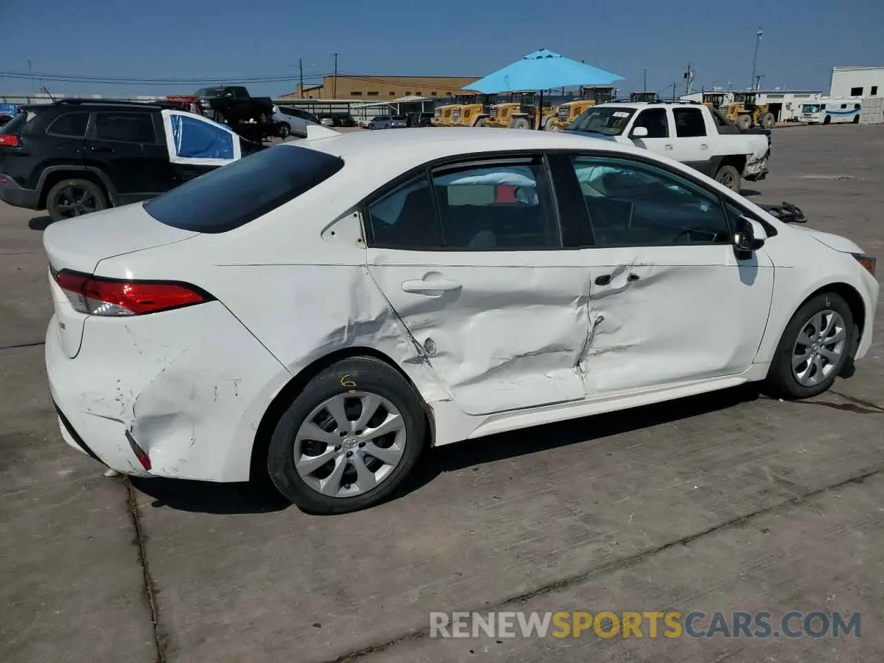 3 Фотография поврежденного автомобиля 5YFEPRAE8LP136385 TOYOTA COROLLA 2020