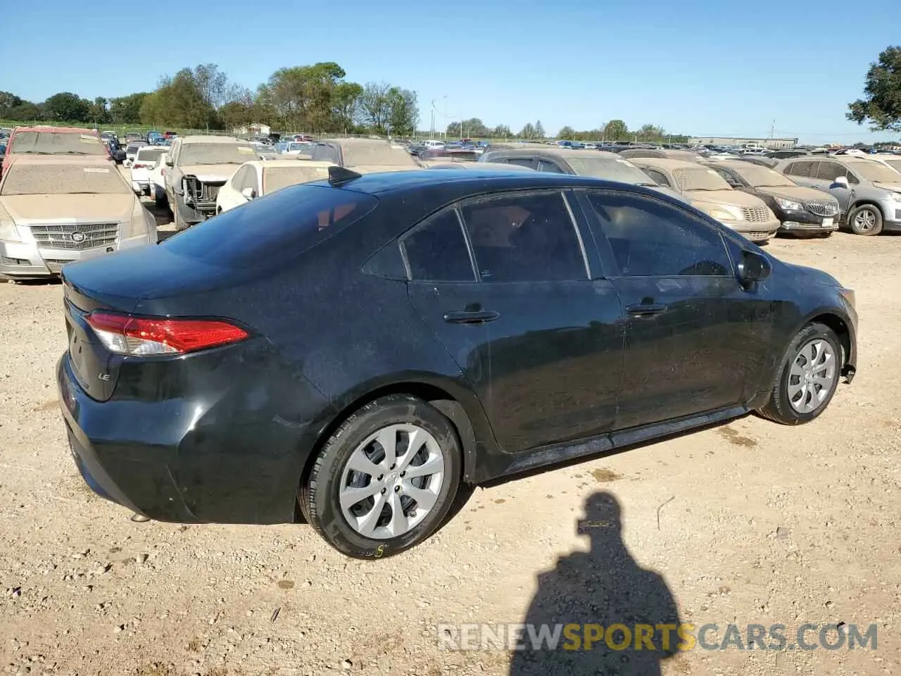 3 Photograph of a damaged car 5YFEPRAE9LP009547 TOYOTA COROLLA 2020