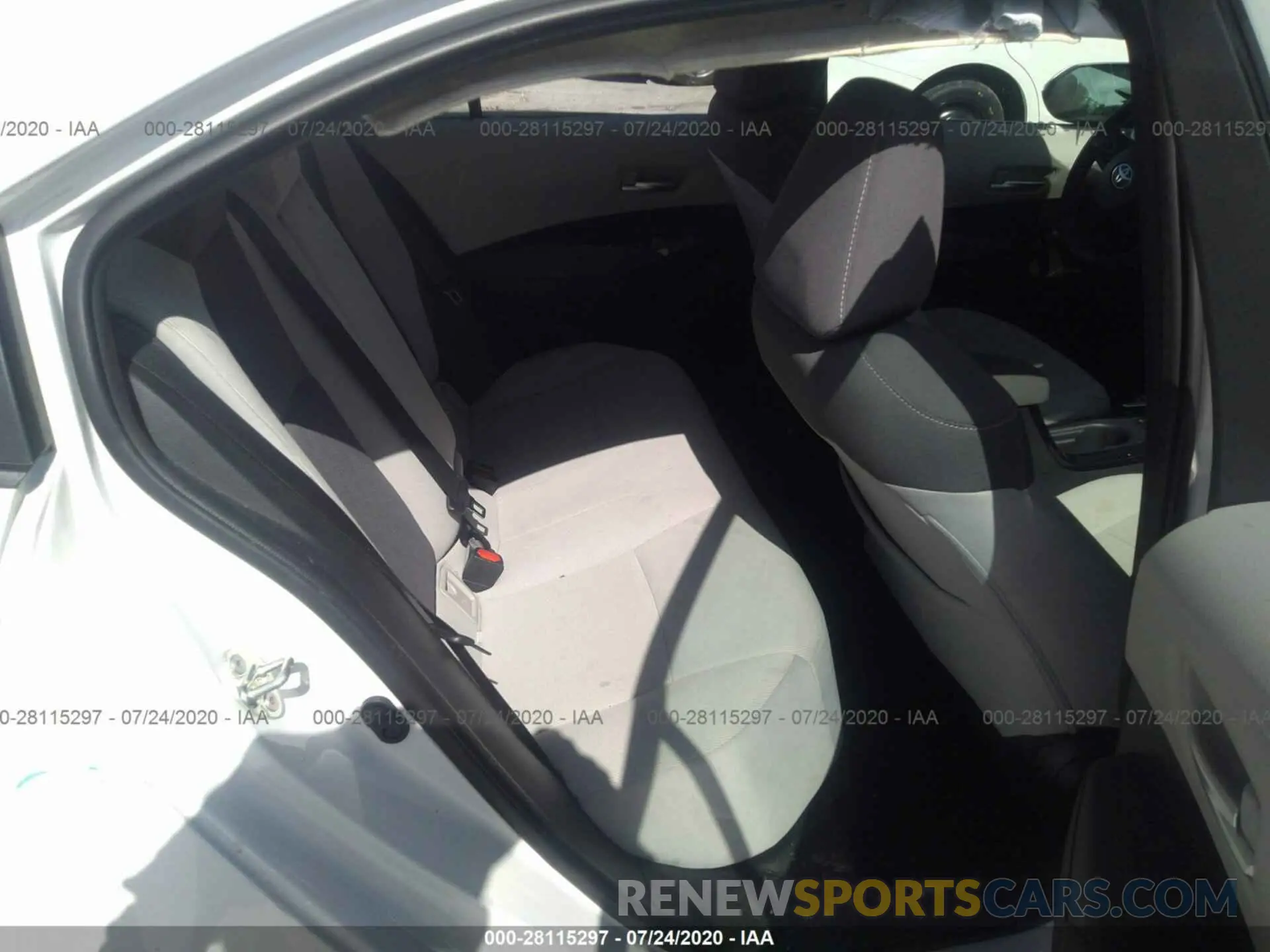 8 Photograph of a damaged car 5YFEPRAE9LP043231 TOYOTA COROLLA 2020