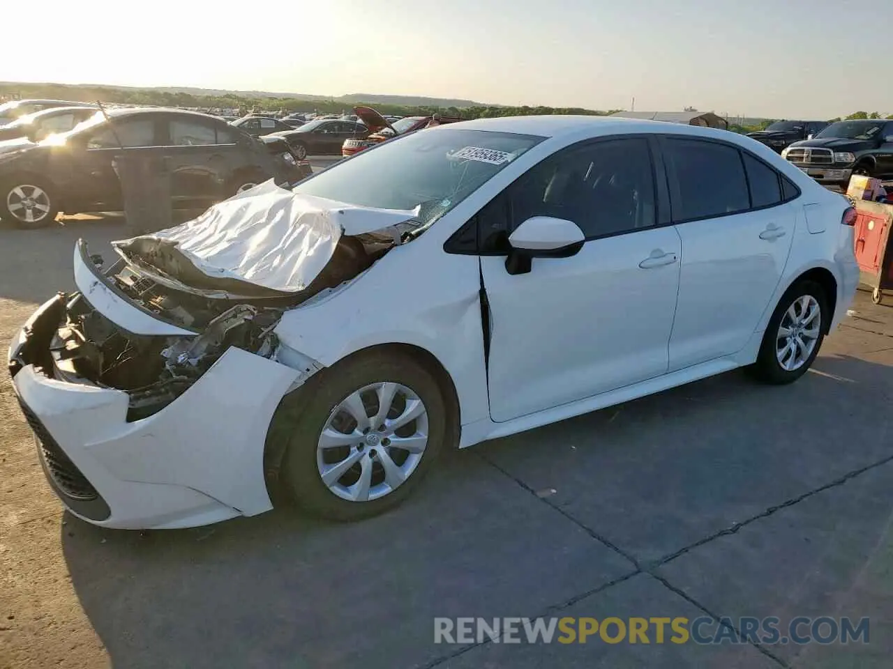 1 Photograph of a damaged car 5YFEPRAE9LP061180 TOYOTA COROLLA 2020