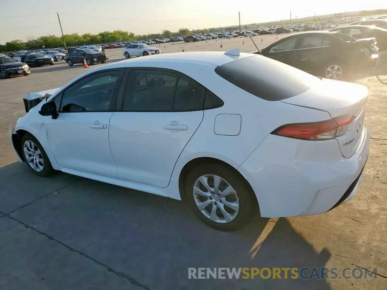 2 Photograph of a damaged car 5YFEPRAE9LP061180 TOYOTA COROLLA 2020