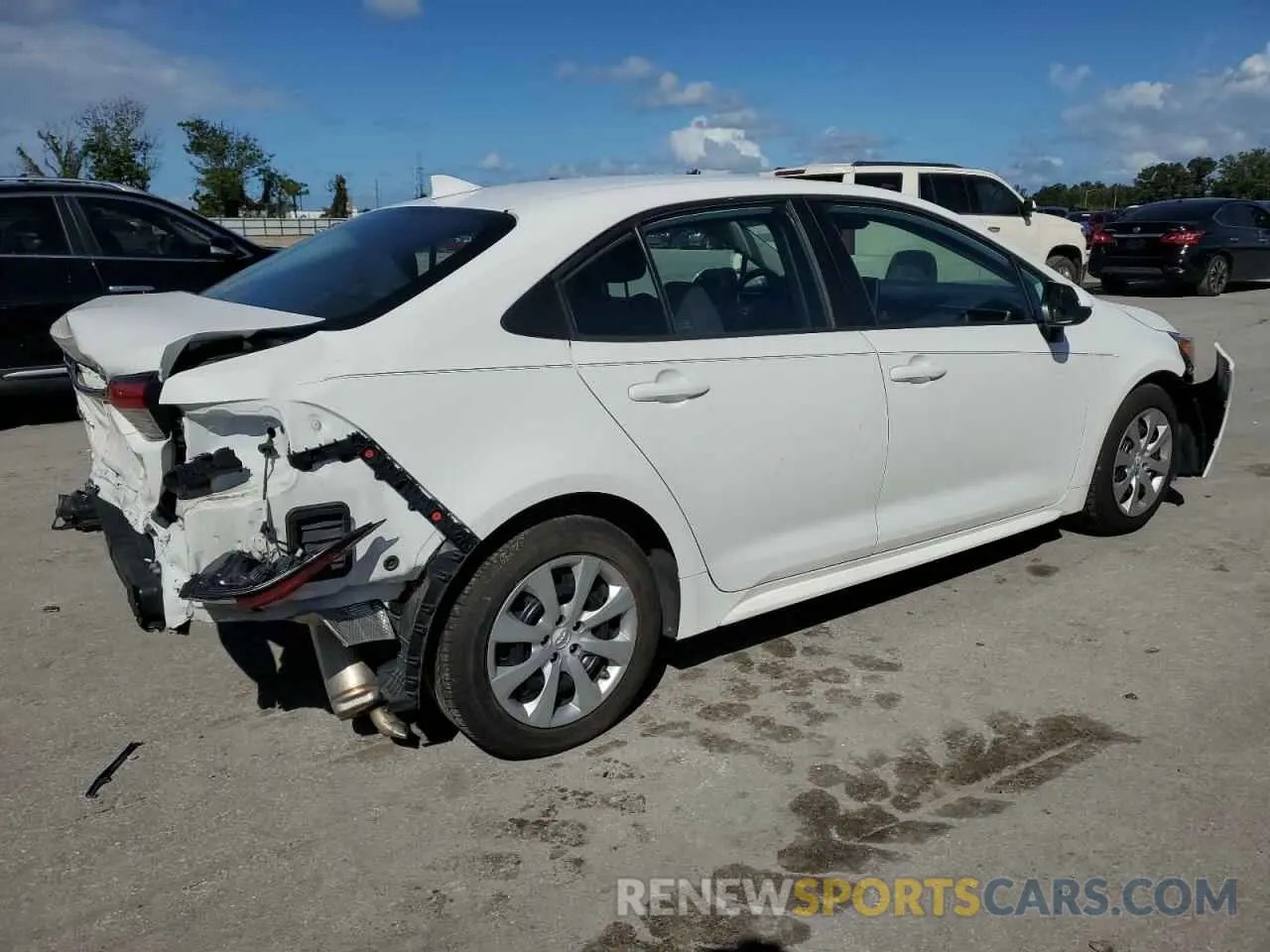 3 Photograph of a damaged car 5YFEPRAE9LP067898 TOYOTA COROLLA 2020