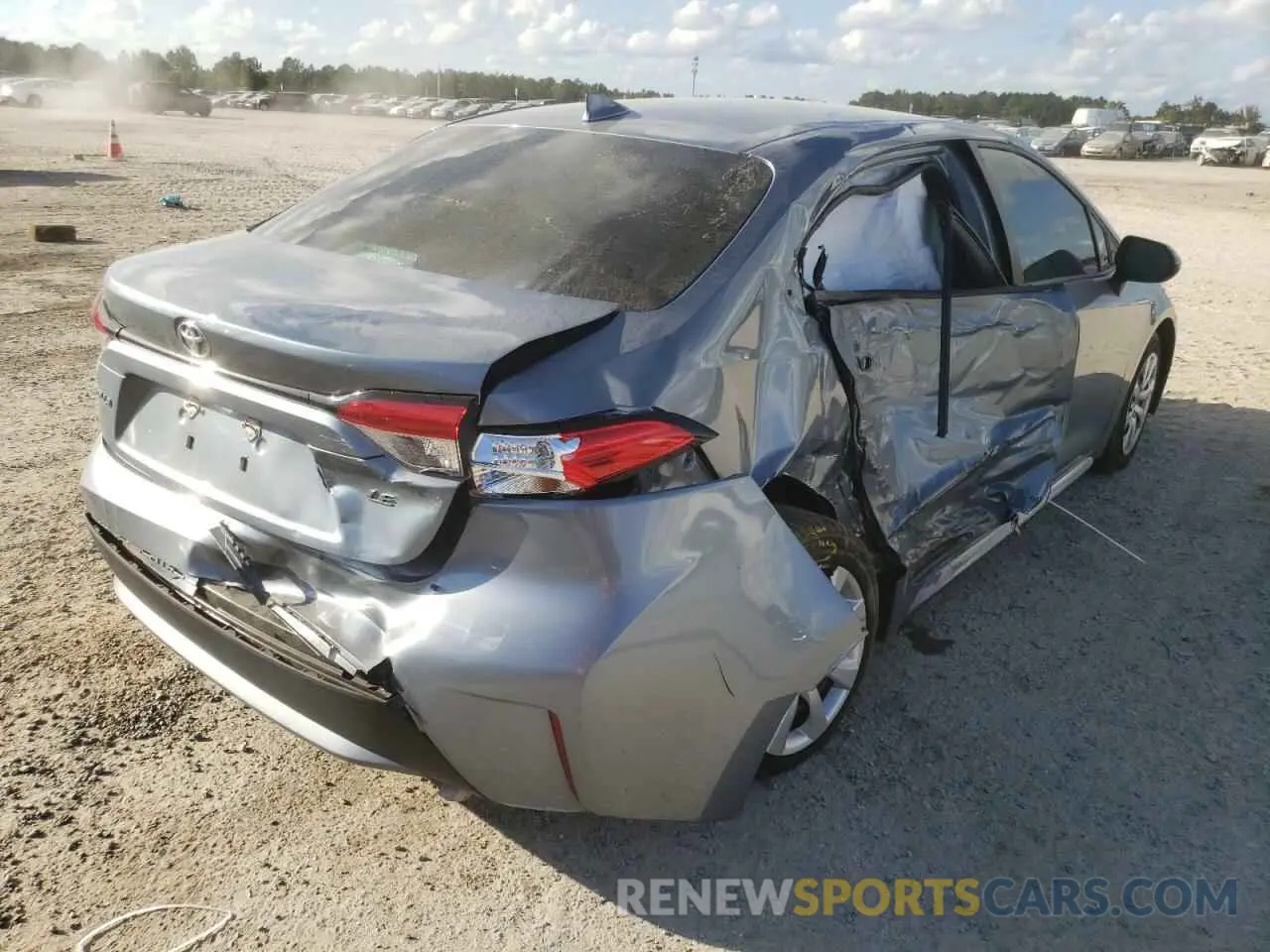 4 Photograph of a damaged car 5YFEPRAE9LP071126 TOYOTA COROLLA 2020