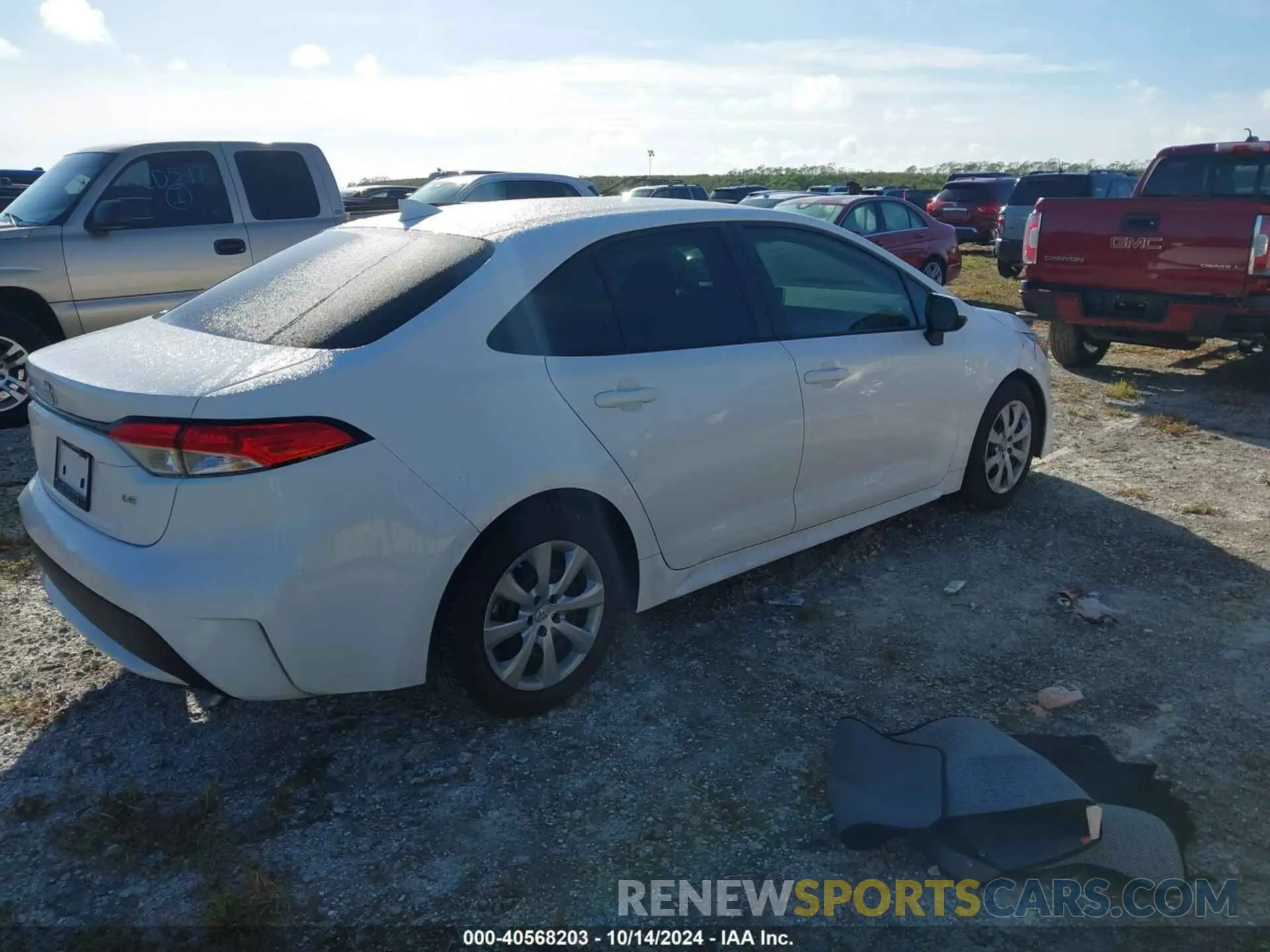 4 Photograph of a damaged car 5YFEPRAE9LP082045 TOYOTA COROLLA 2020
