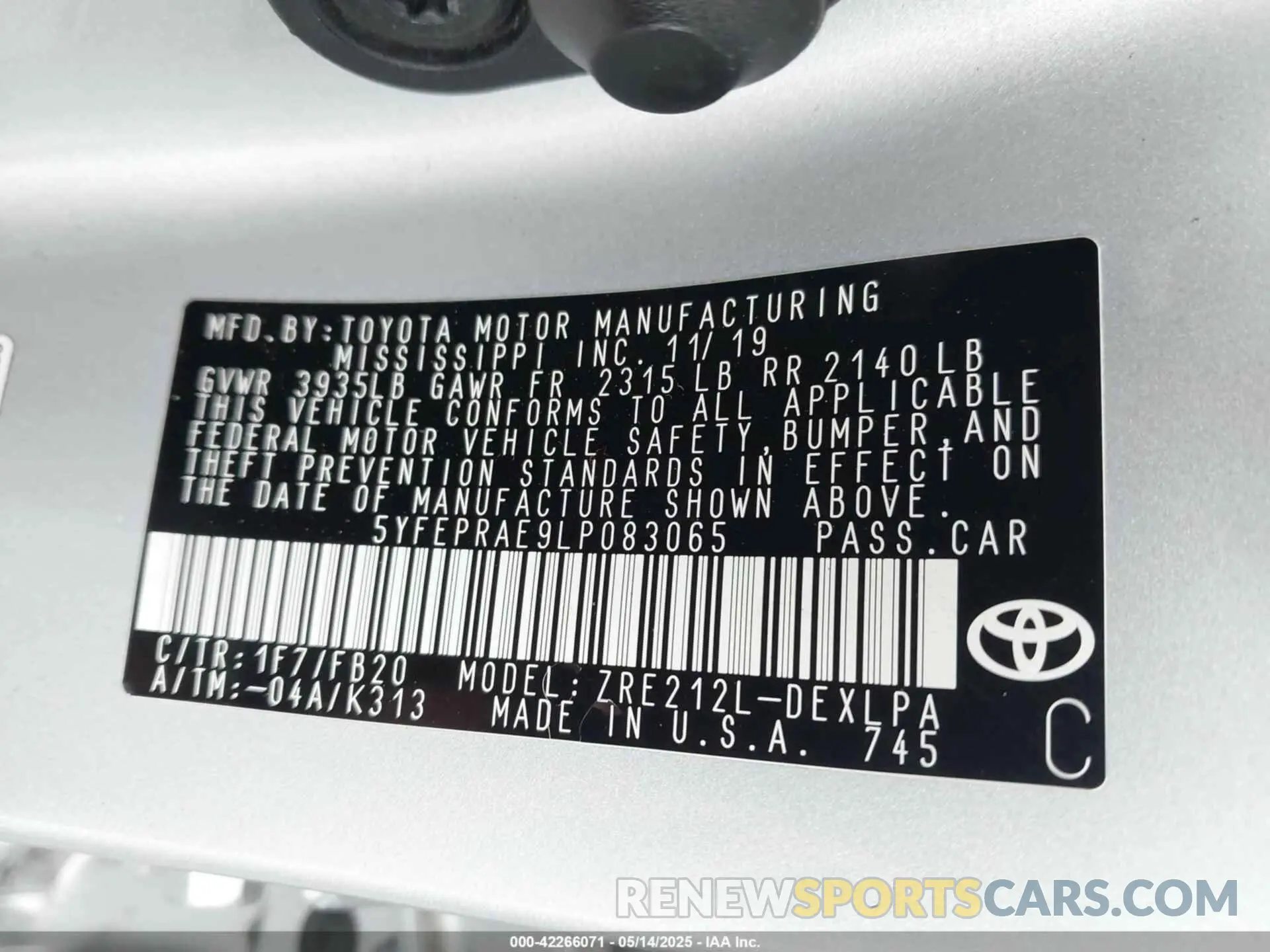 9 Photograph of a damaged car 5YFEPRAE9LP083065 TOYOTA COROLLA 2020