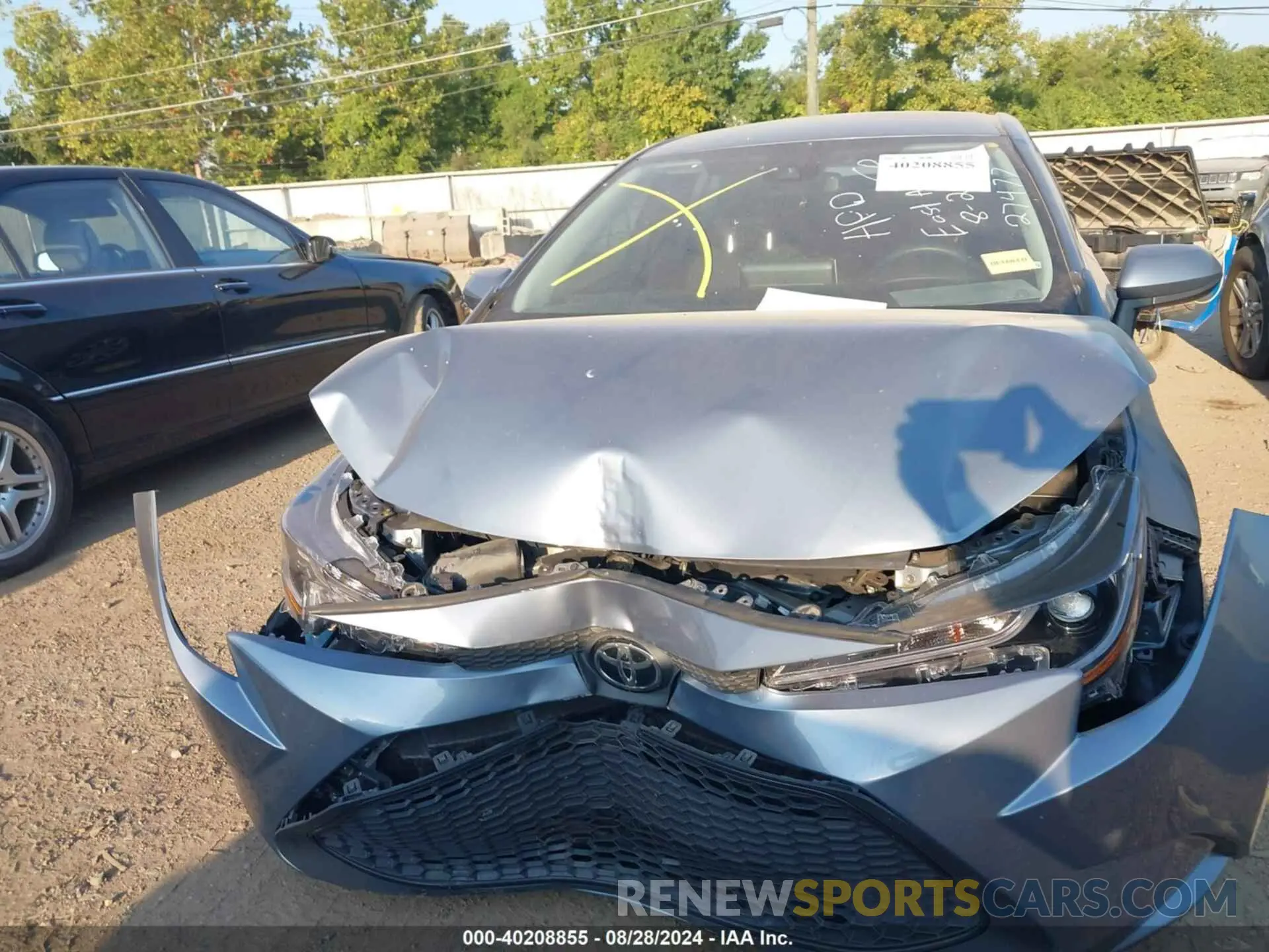 11 Photograph of a damaged car 5YFEPRAE9LP092722 TOYOTA COROLLA 2020