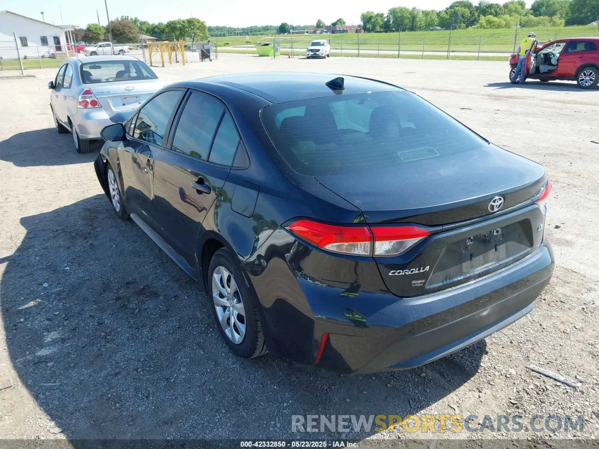 3 Фотография поврежденного автомобиля 5YFEPRAE9LP092879 TOYOTA COROLLA 2020