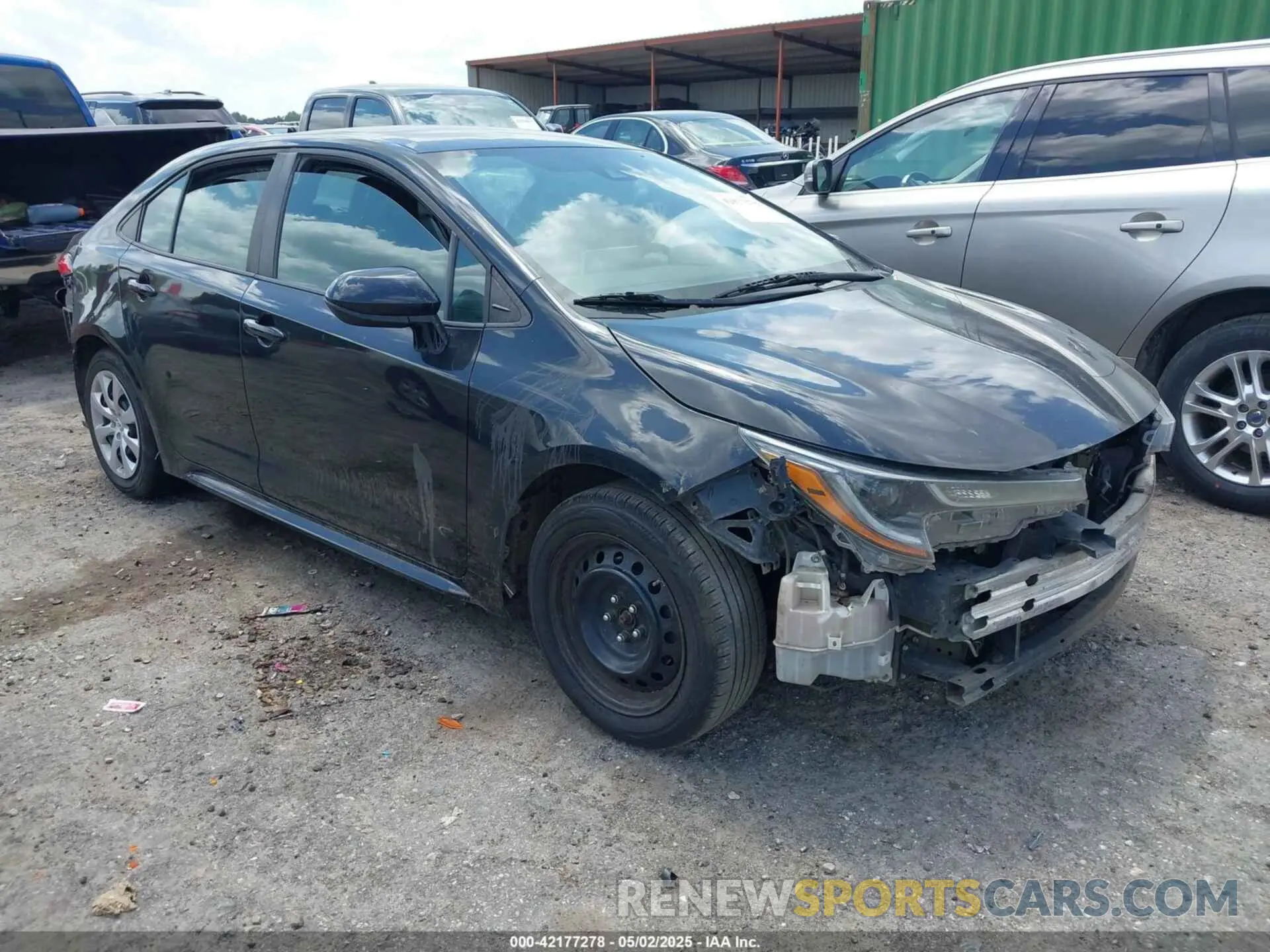 1 Photograph of a damaged car 5YFEPRAE9LP095250 TOYOTA COROLLA 2020