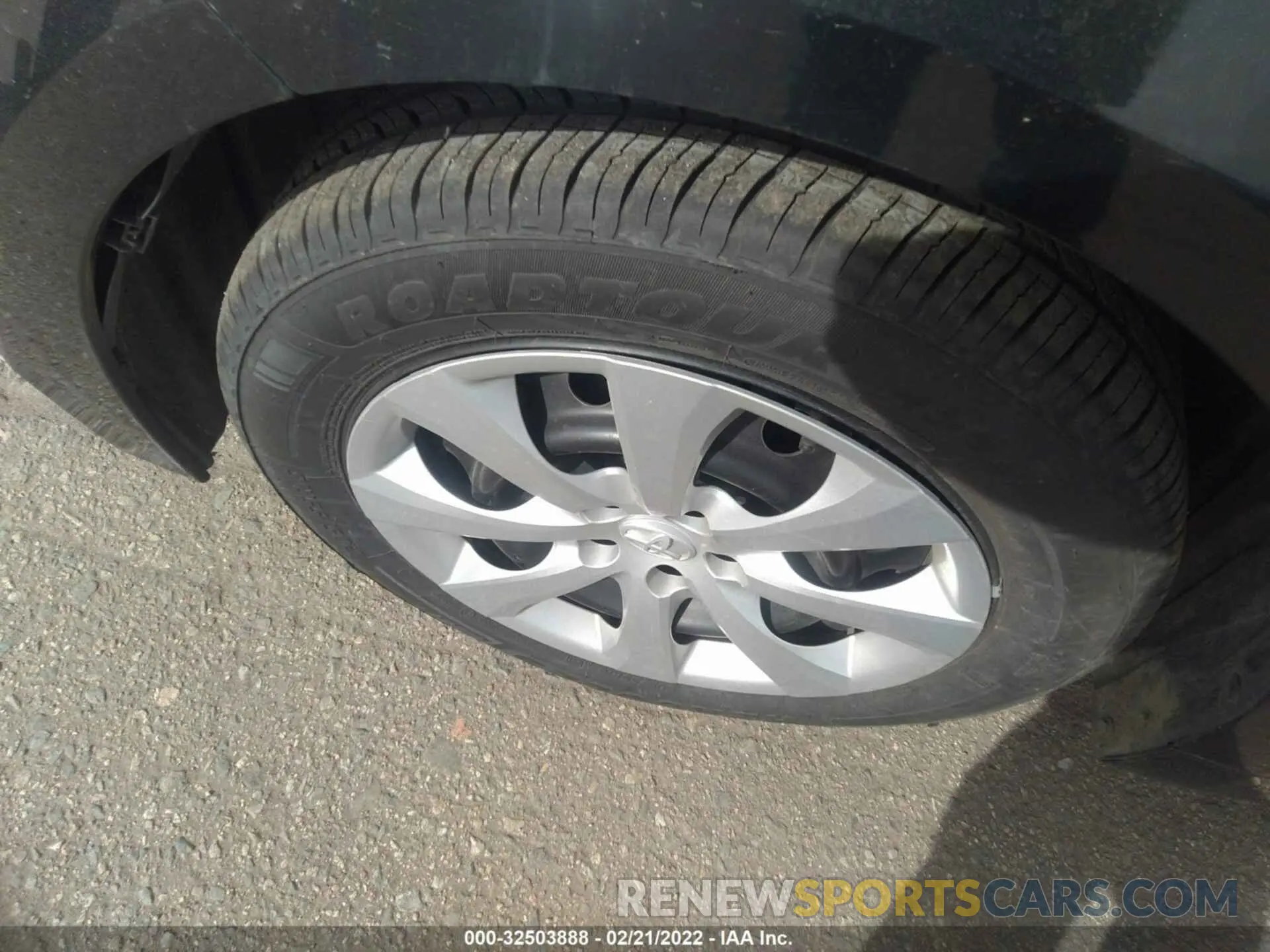 12 Photograph of a damaged car 5YFEPRAE9LP100799 TOYOTA COROLLA 2020