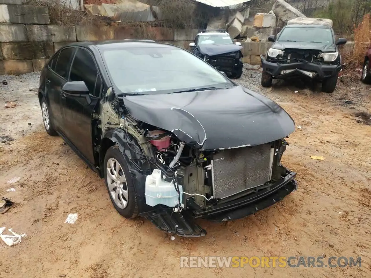 1 Photograph of a damaged car 5YFEPRAE9LP102388 TOYOTA COROLLA 2020
