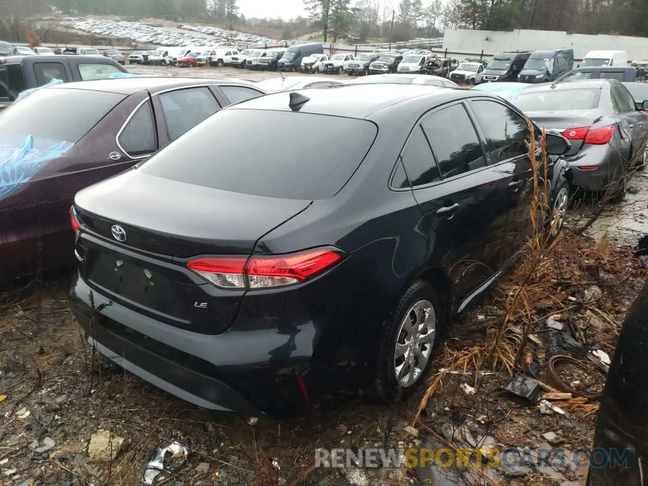 4 Photograph of a damaged car 5YFEPRAE9LP102388 TOYOTA COROLLA 2020