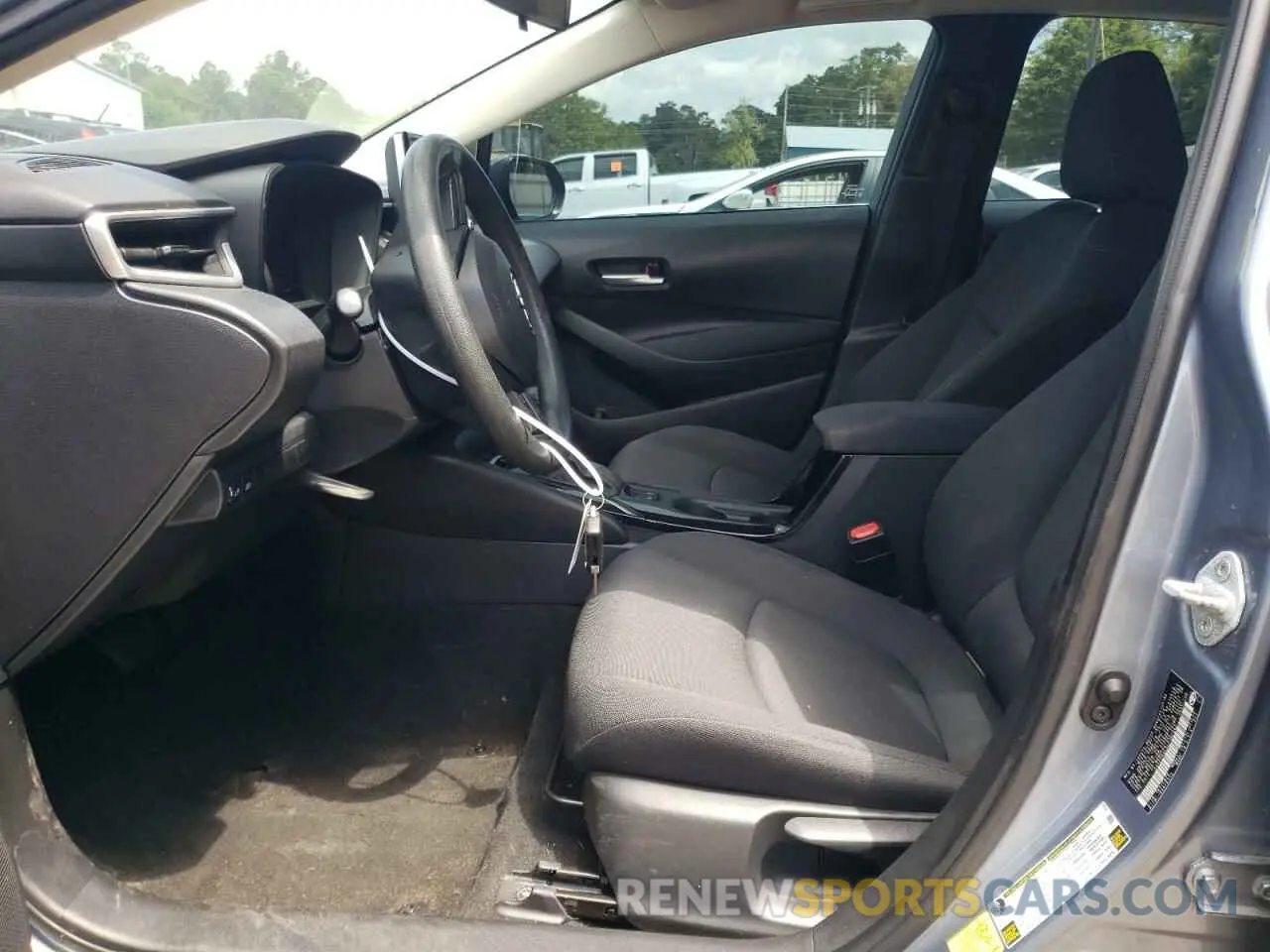 7 Photograph of a damaged car 5YFEPRAE9LP107543 TOYOTA COROLLA 2020