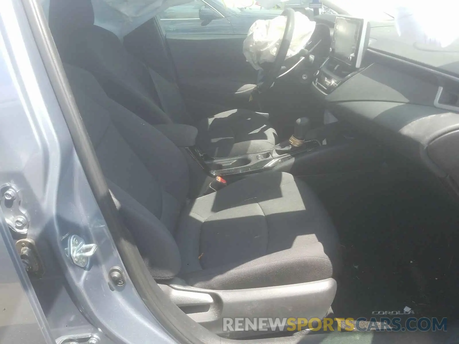 5 Photograph of a damaged car 5YFEPRAE9LP123824 TOYOTA COROLLA 2020
