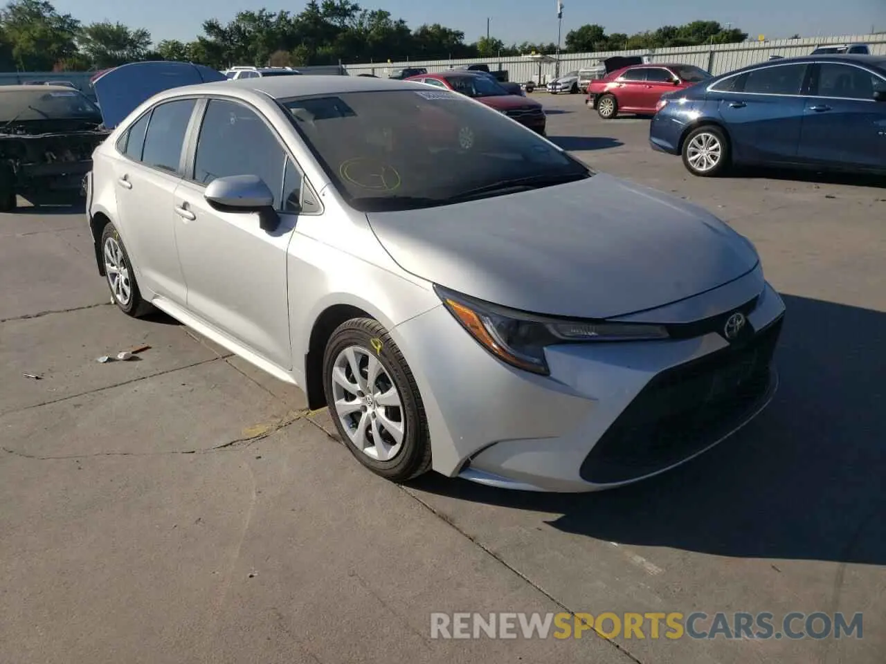 1 Photograph of a damaged car 5YFEPRAE9LP125783 TOYOTA COROLLA 2020