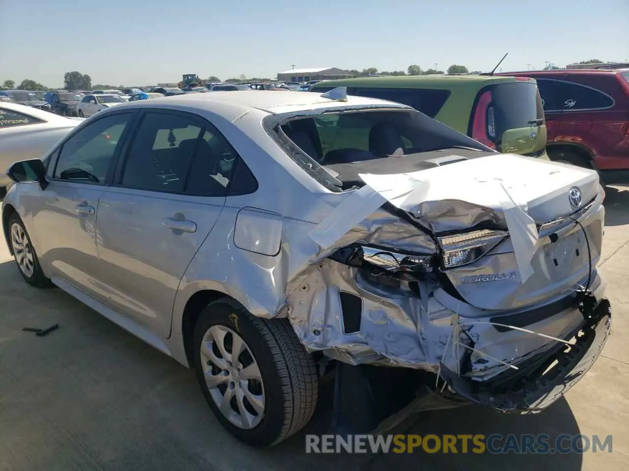 3 Photograph of a damaged car 5YFEPRAE9LP125783 TOYOTA COROLLA 2020
