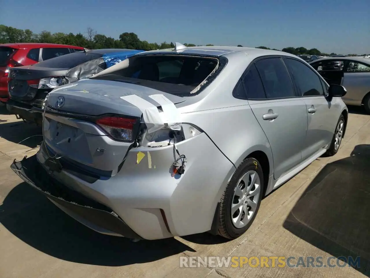4 Photograph of a damaged car 5YFEPRAE9LP125783 TOYOTA COROLLA 2020