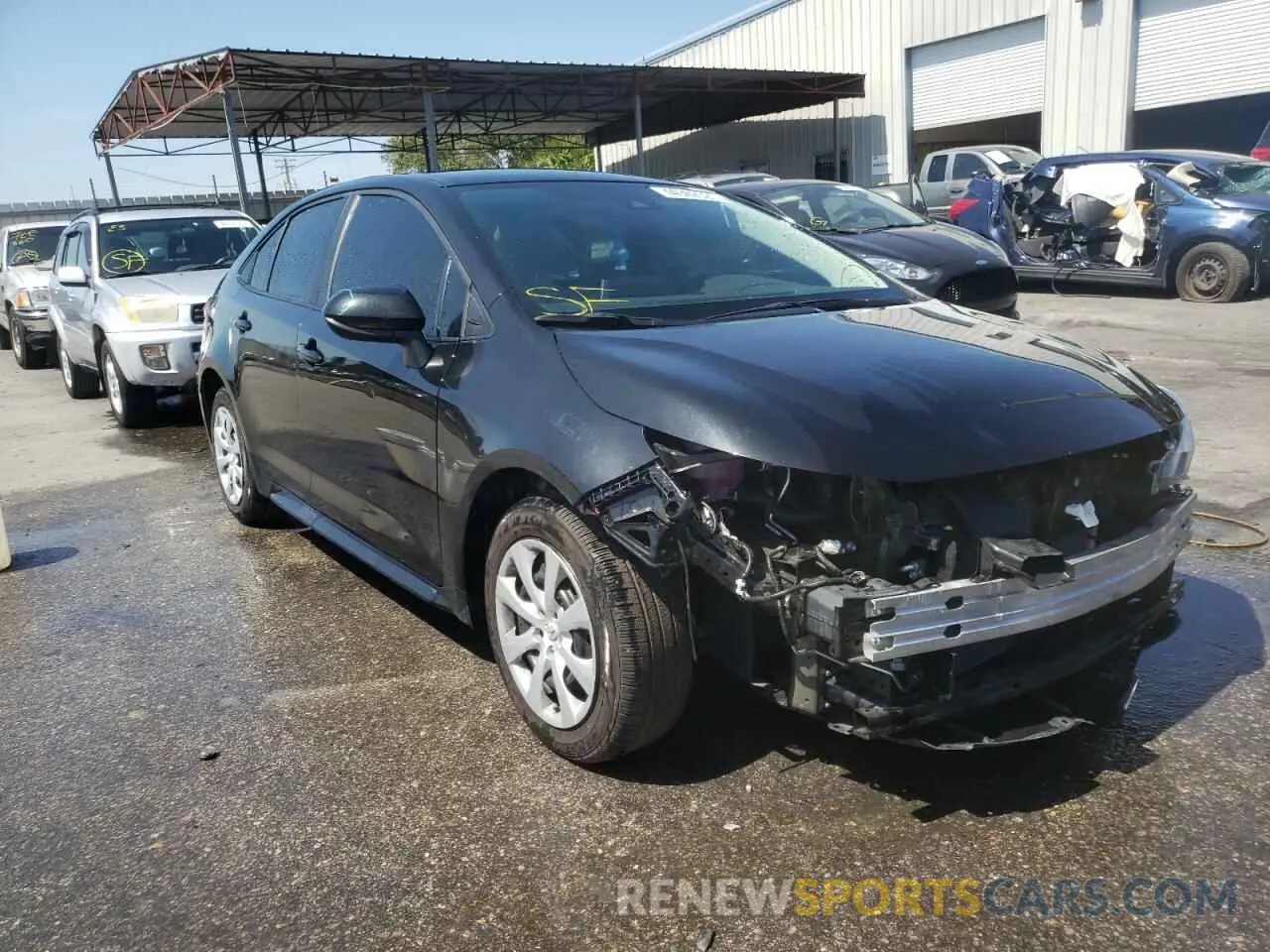 1 Photograph of a damaged car 5YFEPRAE9LP131096 TOYOTA COROLLA 2020