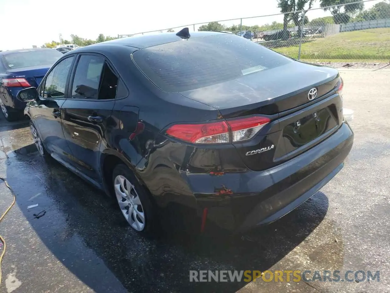 3 Photograph of a damaged car 5YFEPRAE9LP131096 TOYOTA COROLLA 2020