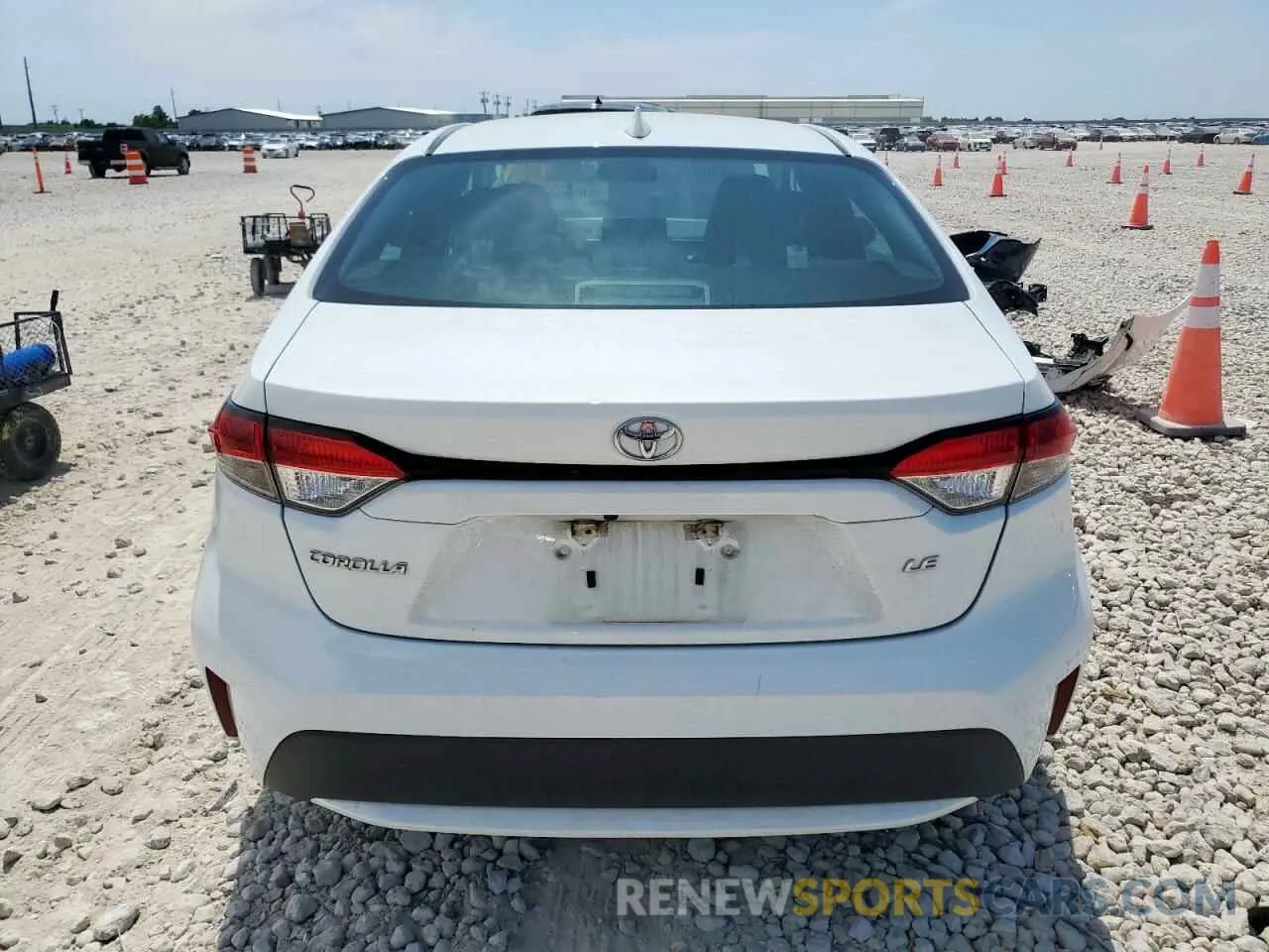 6 Photograph of a damaged car 5YFEPRAE9LP137903 TOYOTA COROLLA 2020