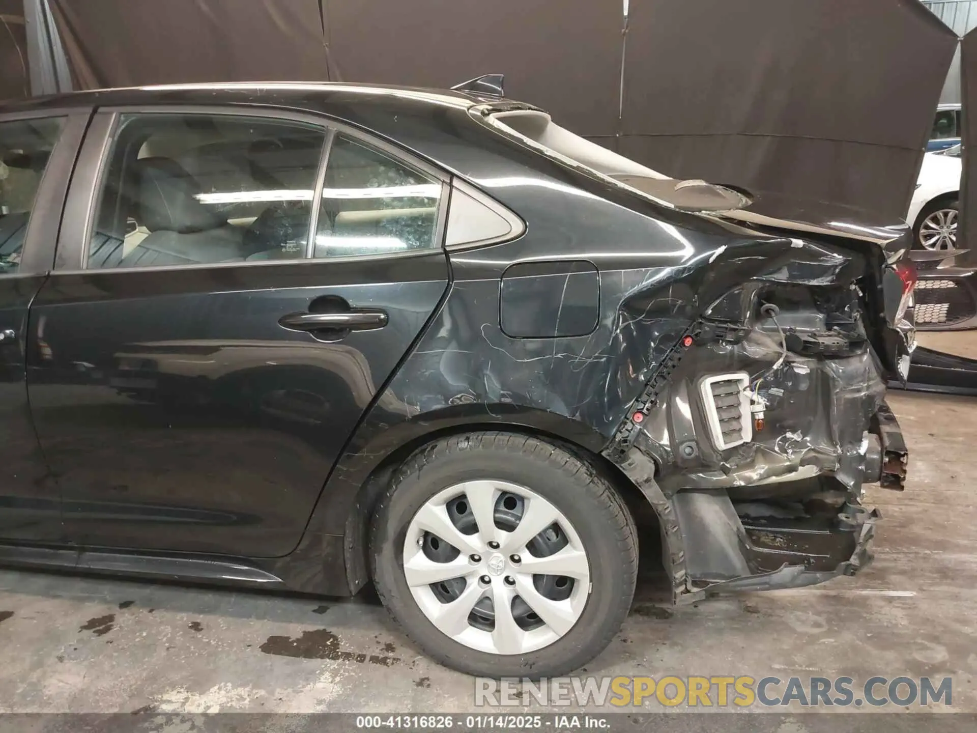 19 Photograph of a damaged car 5YFEPRAEXLP012487 TOYOTA COROLLA 2020