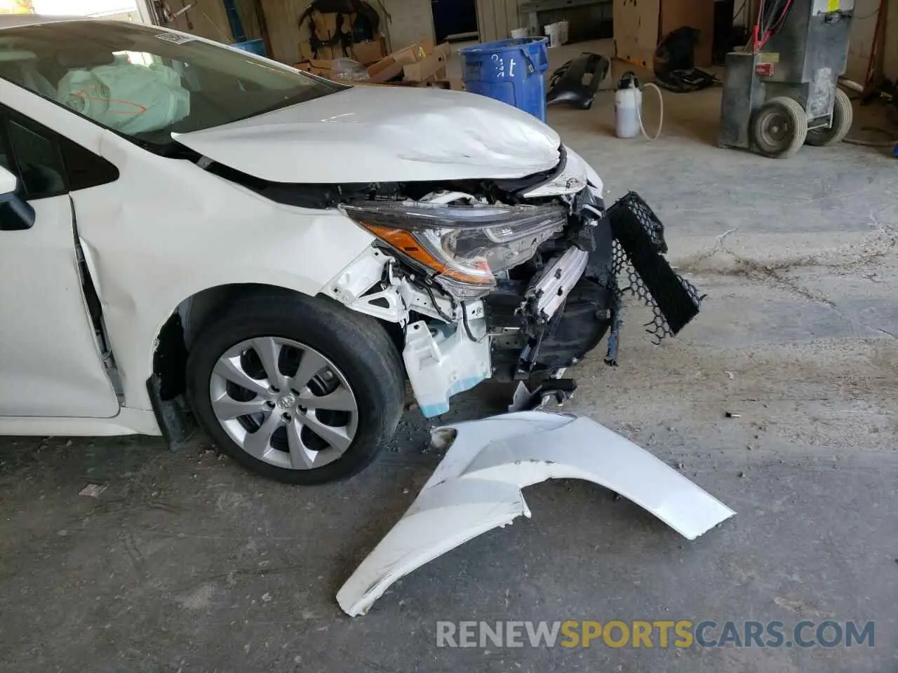 9 Photograph of a damaged car 5YFEPRAEXLP027927 TOYOTA COROLLA 2020
