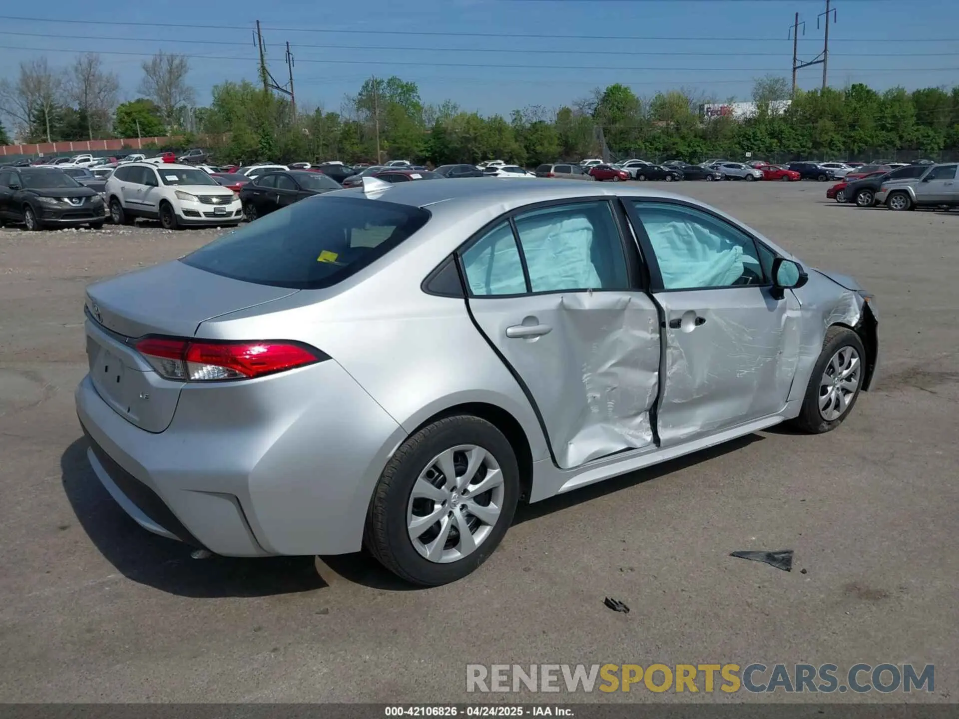 4 Photograph of a damaged car 5YFEPRAEXLP028821 TOYOTA COROLLA 2020