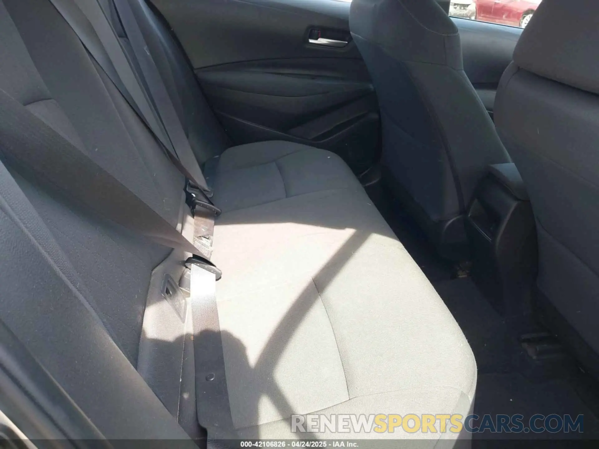 8 Photograph of a damaged car 5YFEPRAEXLP028821 TOYOTA COROLLA 2020