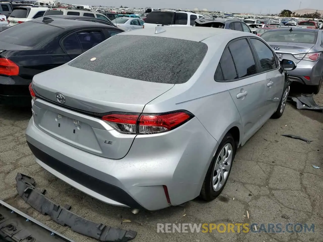 4 Photograph of a damaged car 5YFEPRAEXLP029614 TOYOTA COROLLA 2020