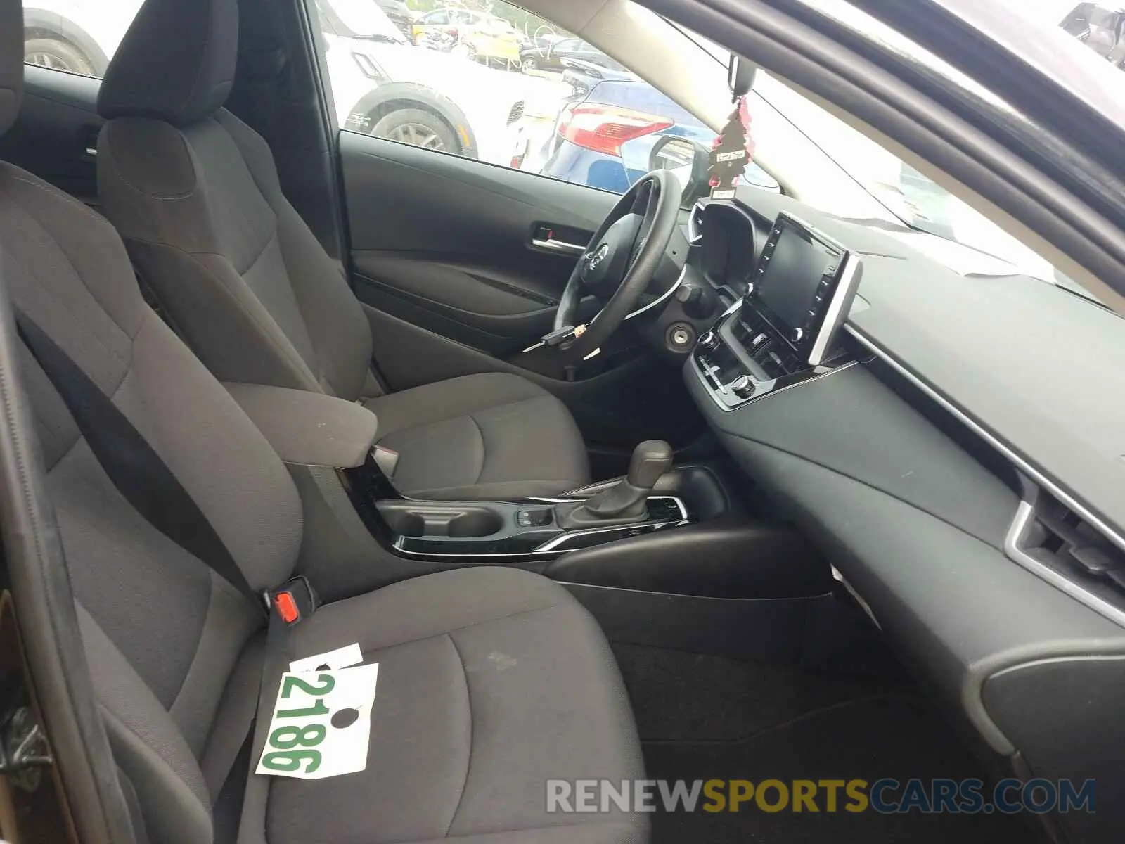 5 Photograph of a damaged car 5YFEPRAEXLP031766 TOYOTA COROLLA 2020