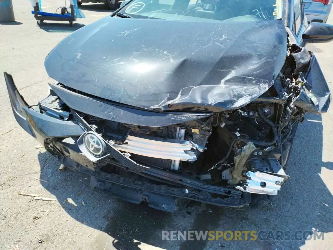 9 Photograph of a damaged car 5YFEPRAEXLP052245 TOYOTA COROLLA 2020
