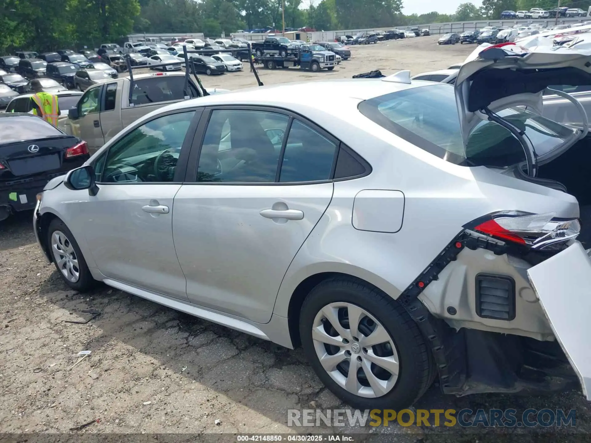 14 Photograph of a damaged car 5YFEPRAEXLP054593 TOYOTA COROLLA 2020
